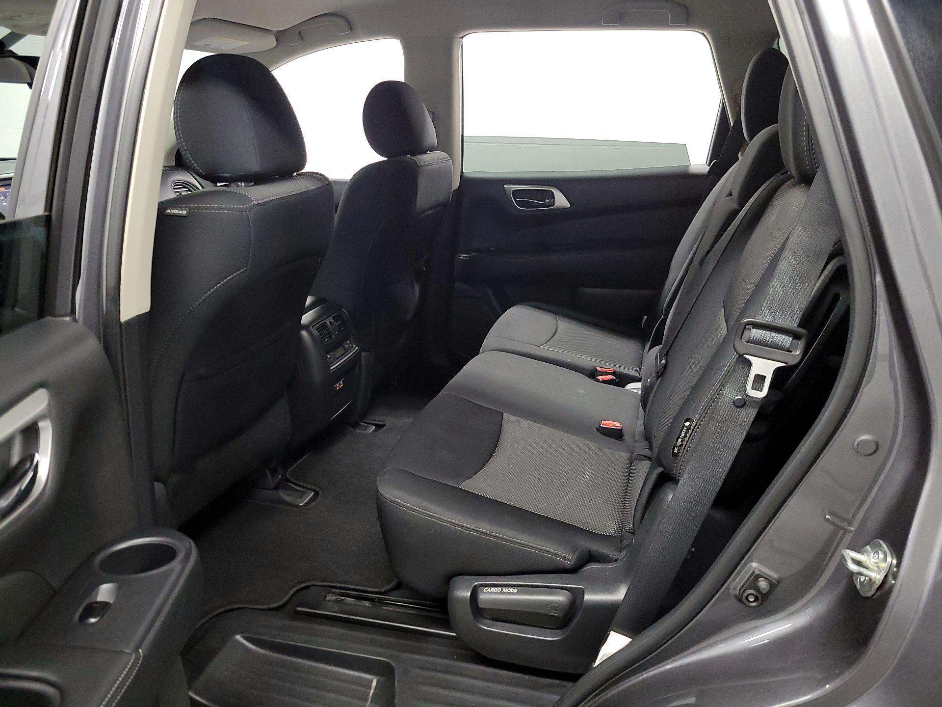 Thumbnail: 2019 Nissan Pathfinder - 19