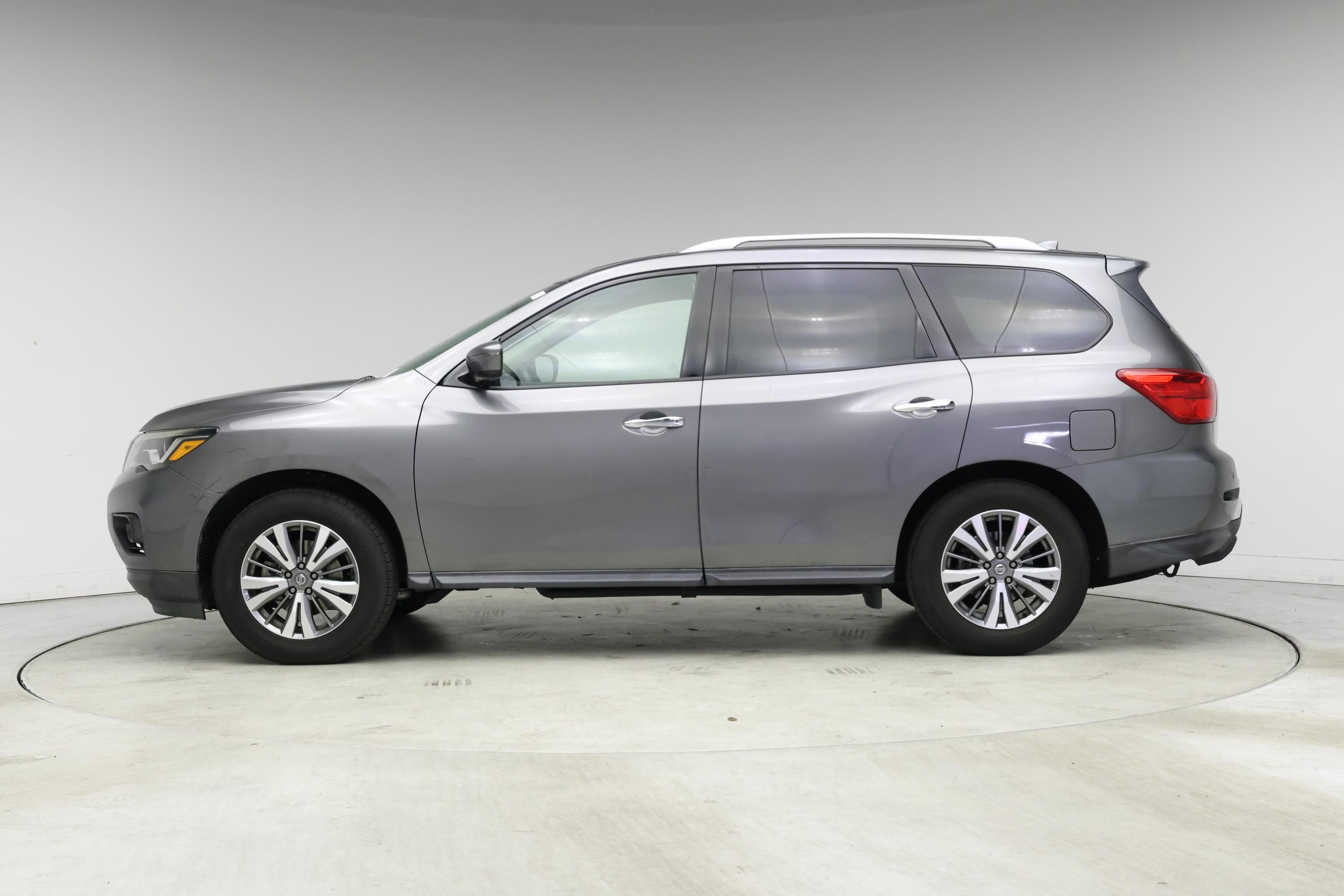 Thumbnail: 2019 Nissan Pathfinder - 3