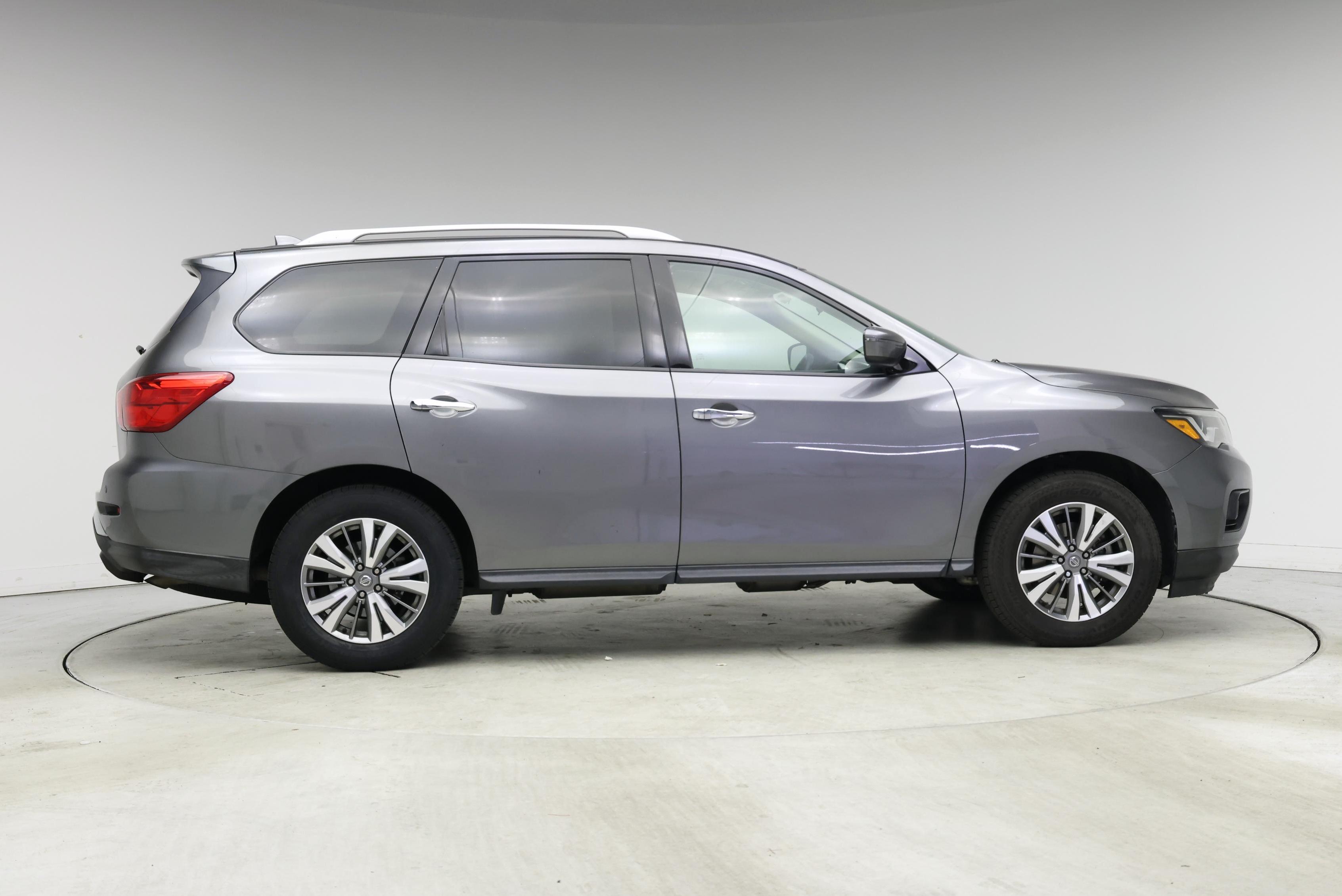 Thumbnail: 2019 Nissan Pathfinder - 7