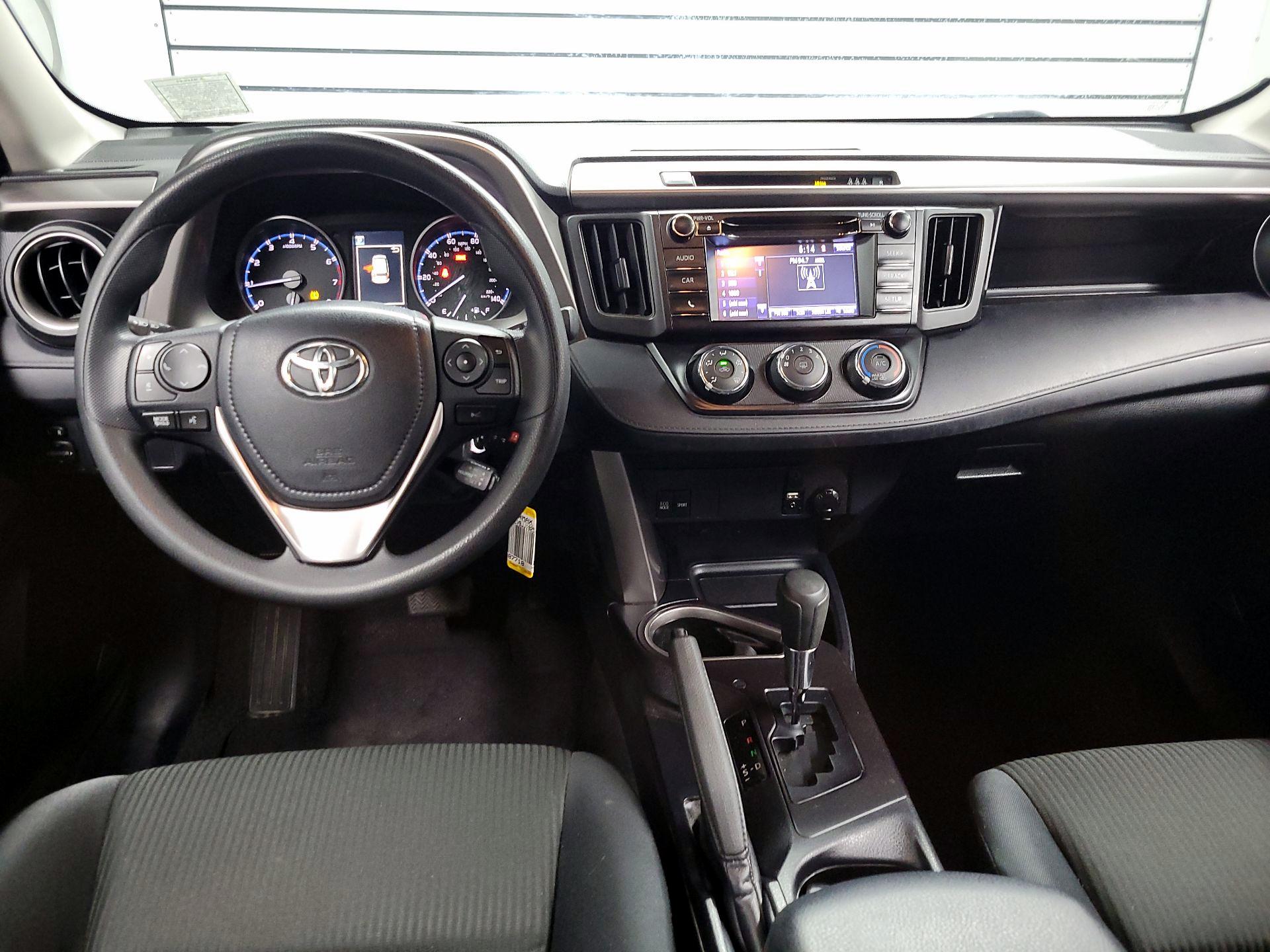 Thumbnail: 2018 Toyota RAV4 - 9