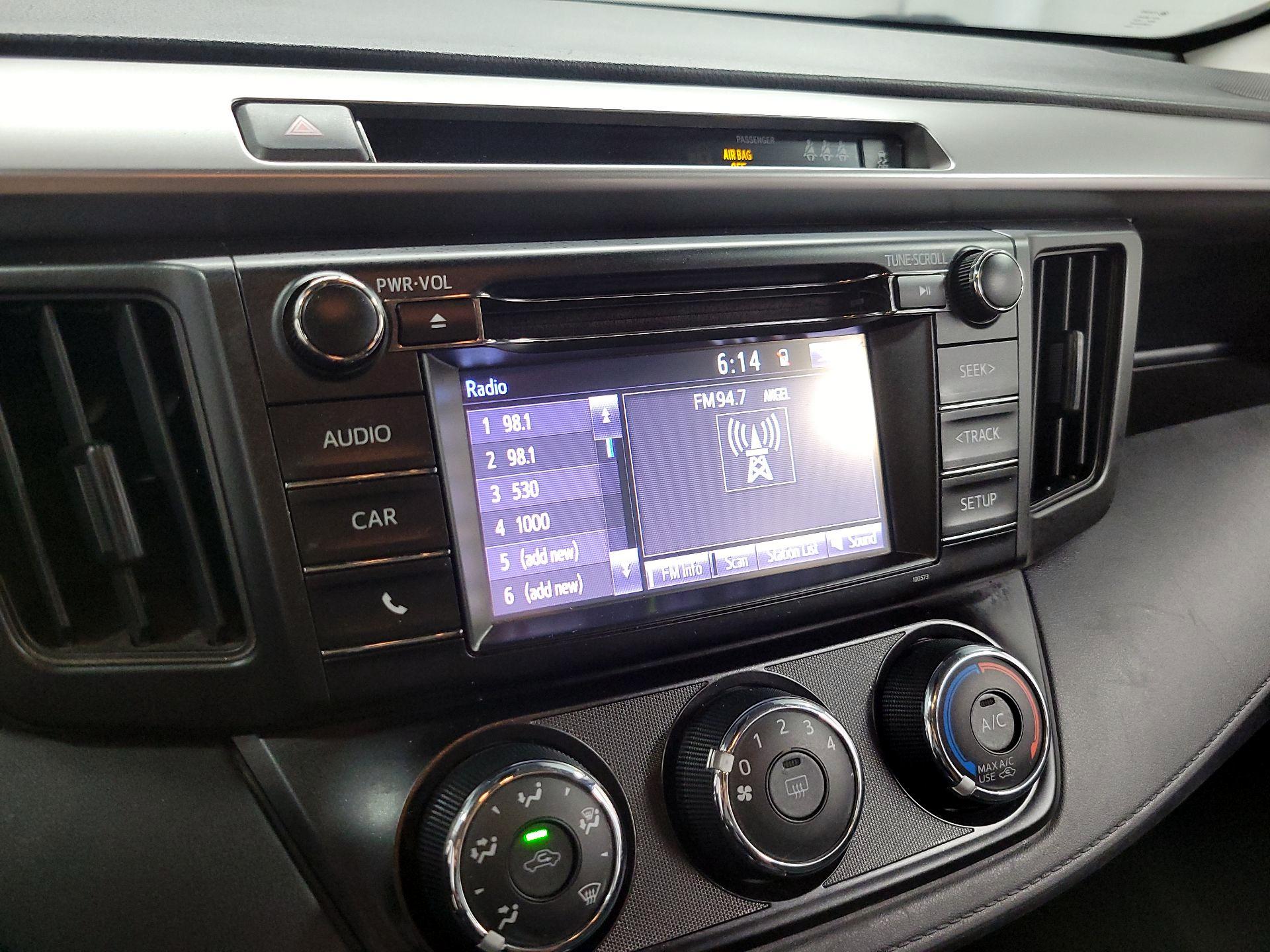 Thumbnail: 2018 Toyota RAV4 - 14