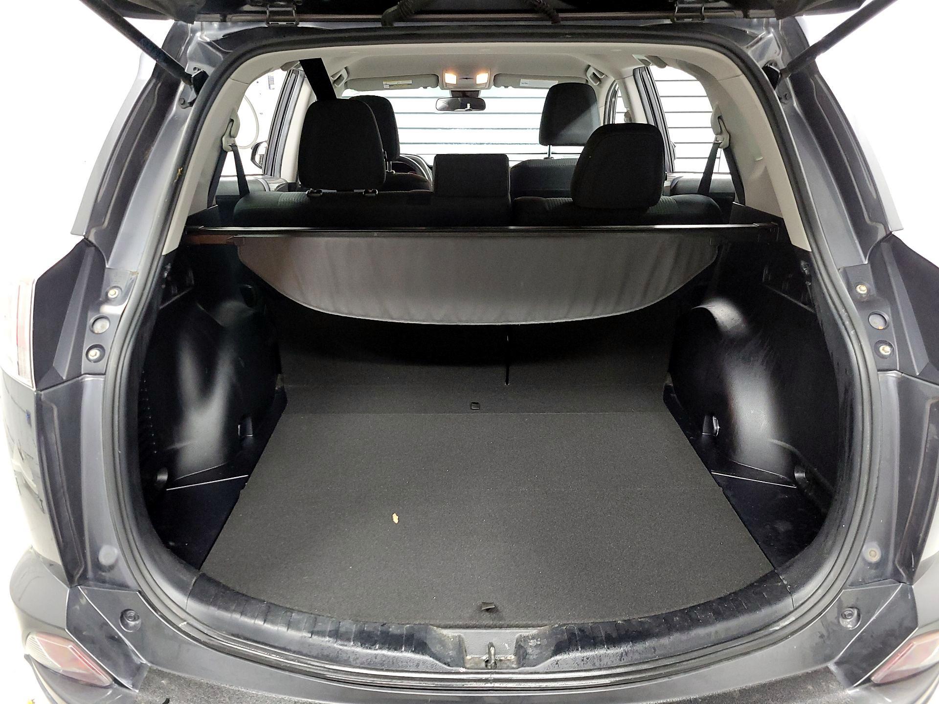 Thumbnail: 2018 Toyota RAV4 - 18