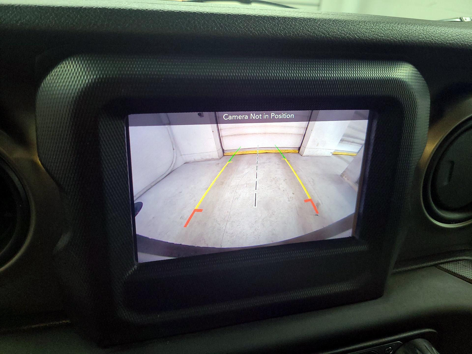 Thumbnail: 2019 Jeep Wrangler - 14