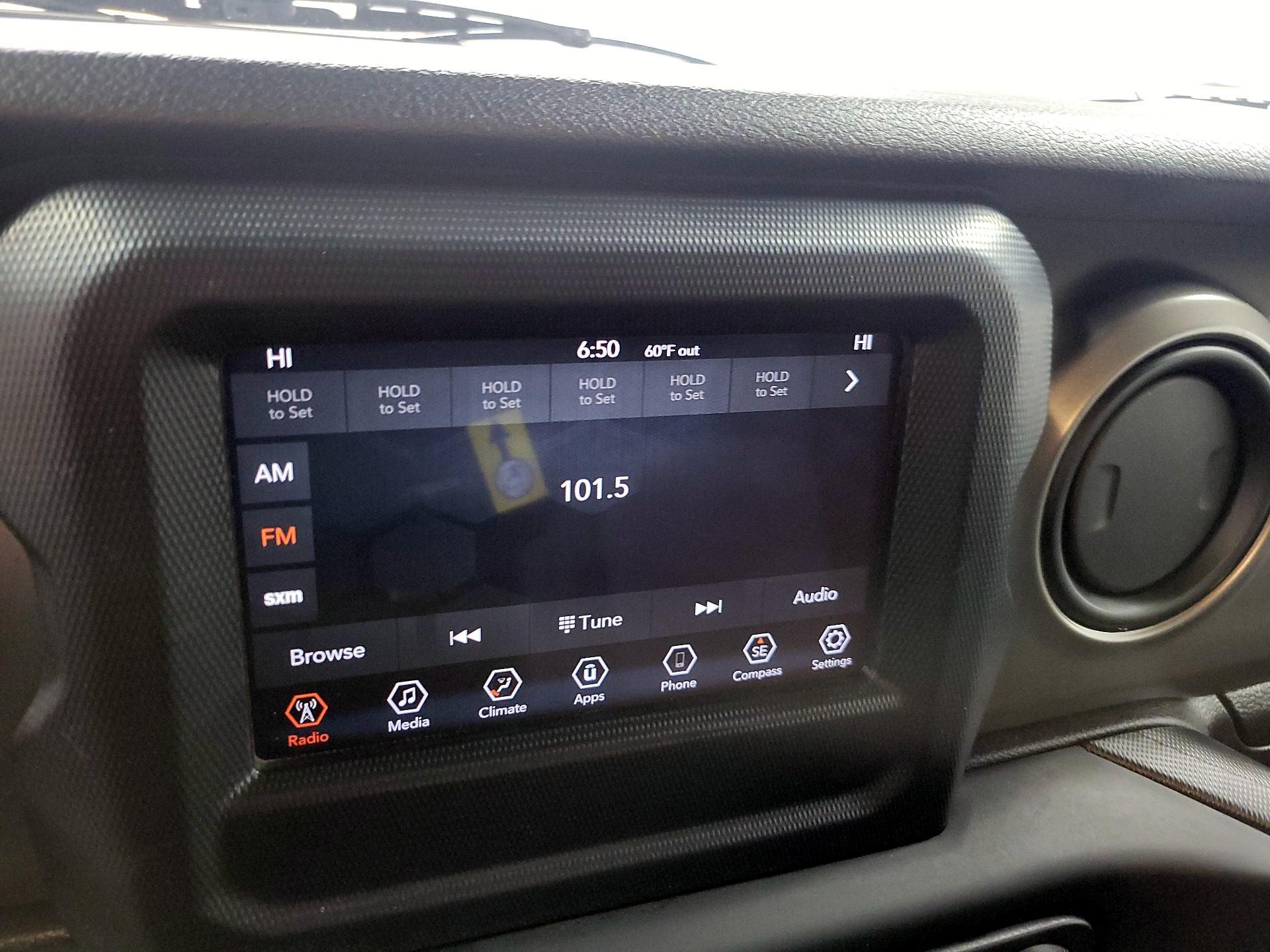 Thumbnail: 2019 Jeep Wrangler - 15