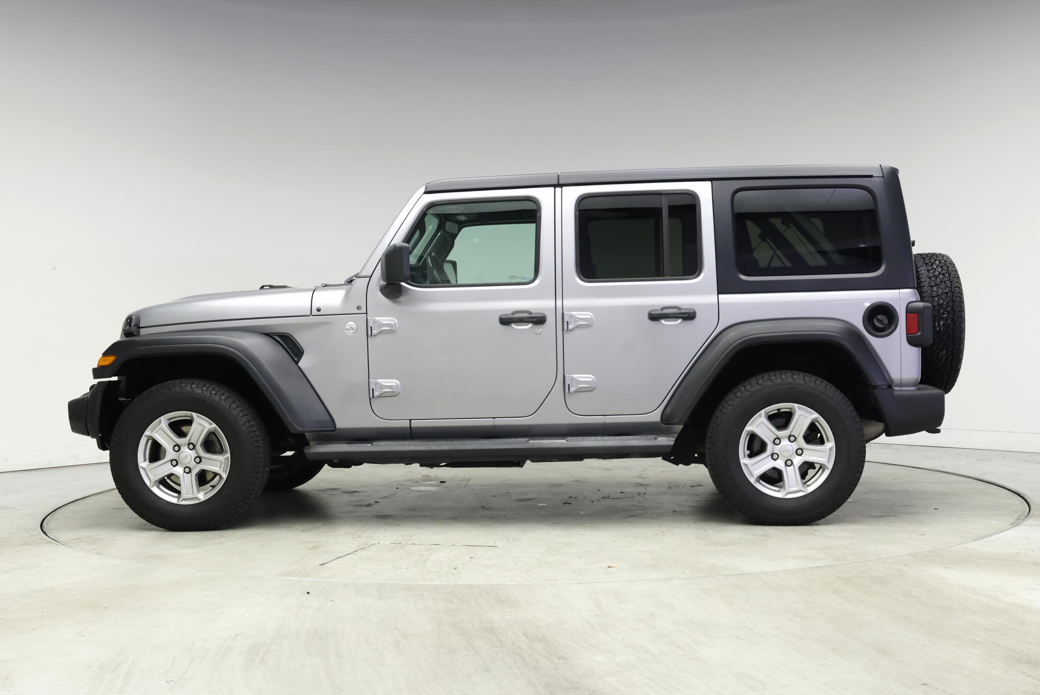 Thumbnail: 2019 Jeep Wrangler - 3