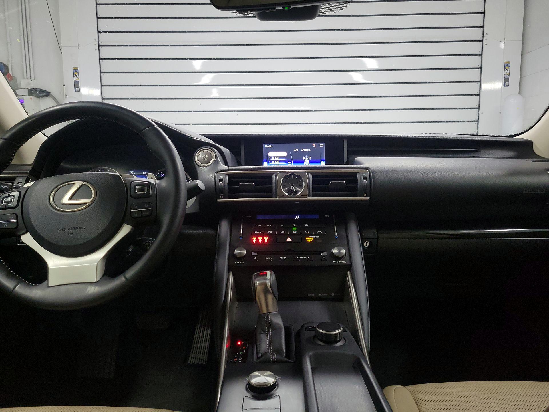 Thumbnail: 2017 Lexus IS - 9