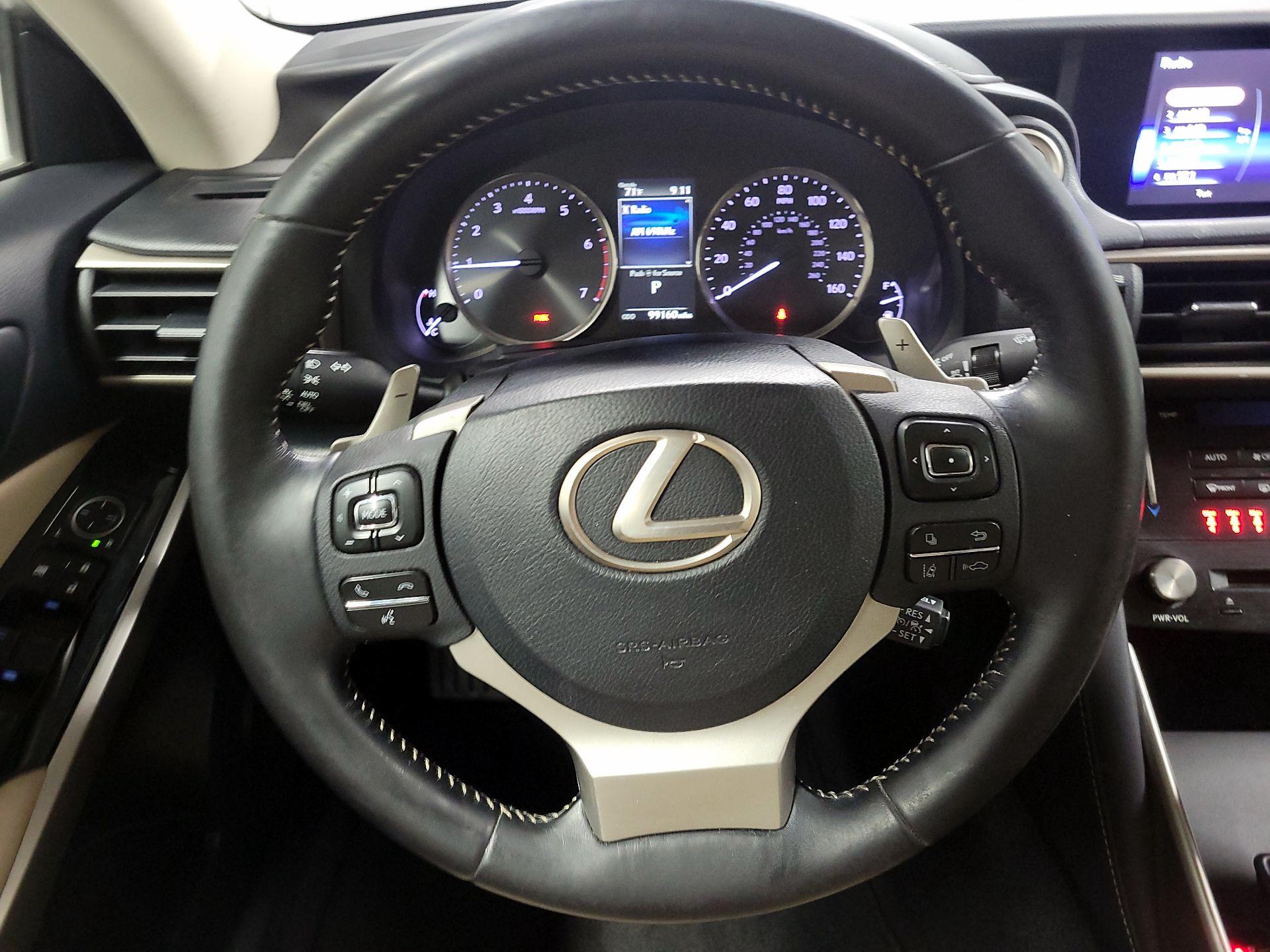 Thumbnail: 2017 Lexus IS - 10