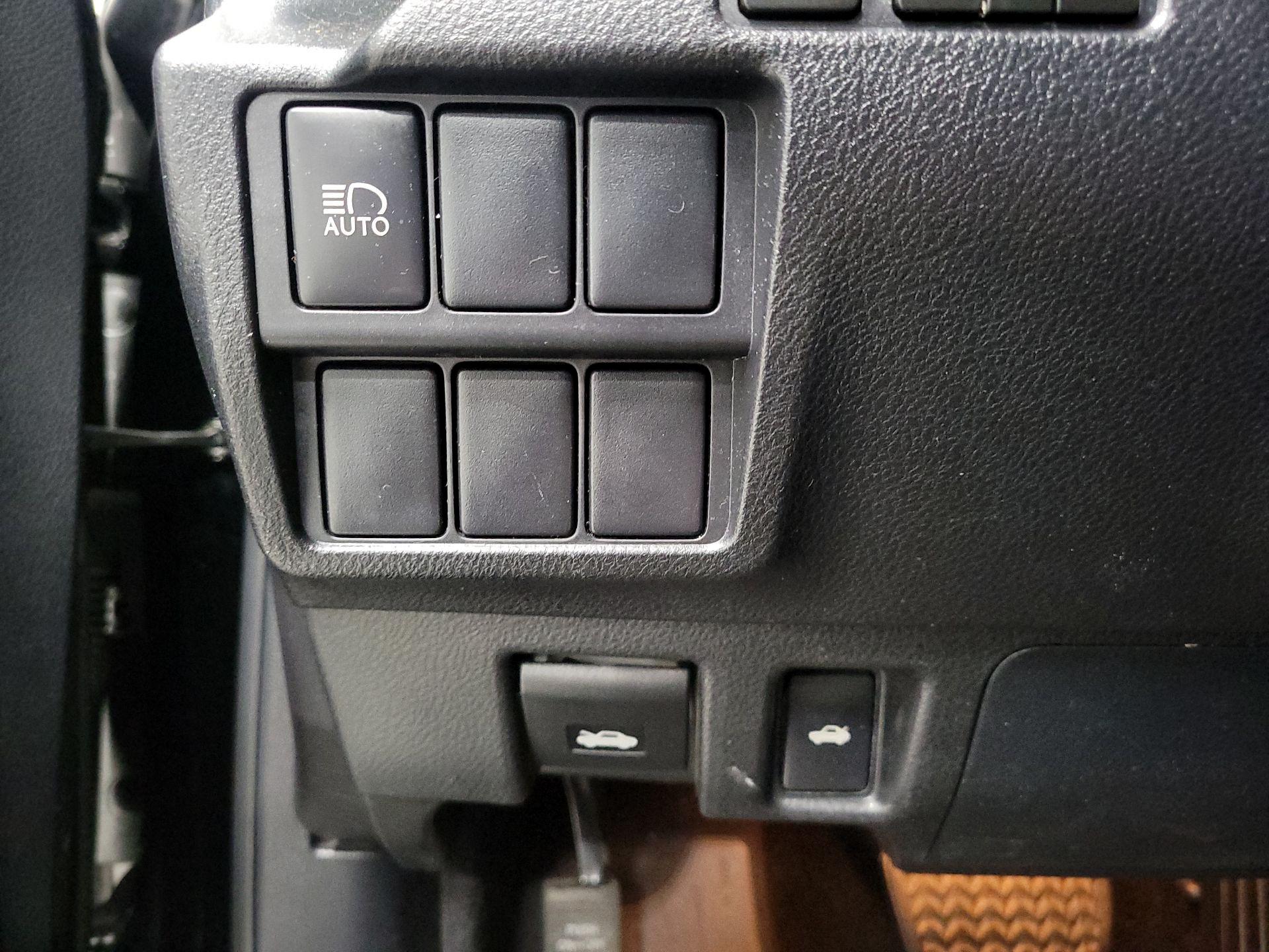 Thumbnail: 2017 Lexus IS - 13