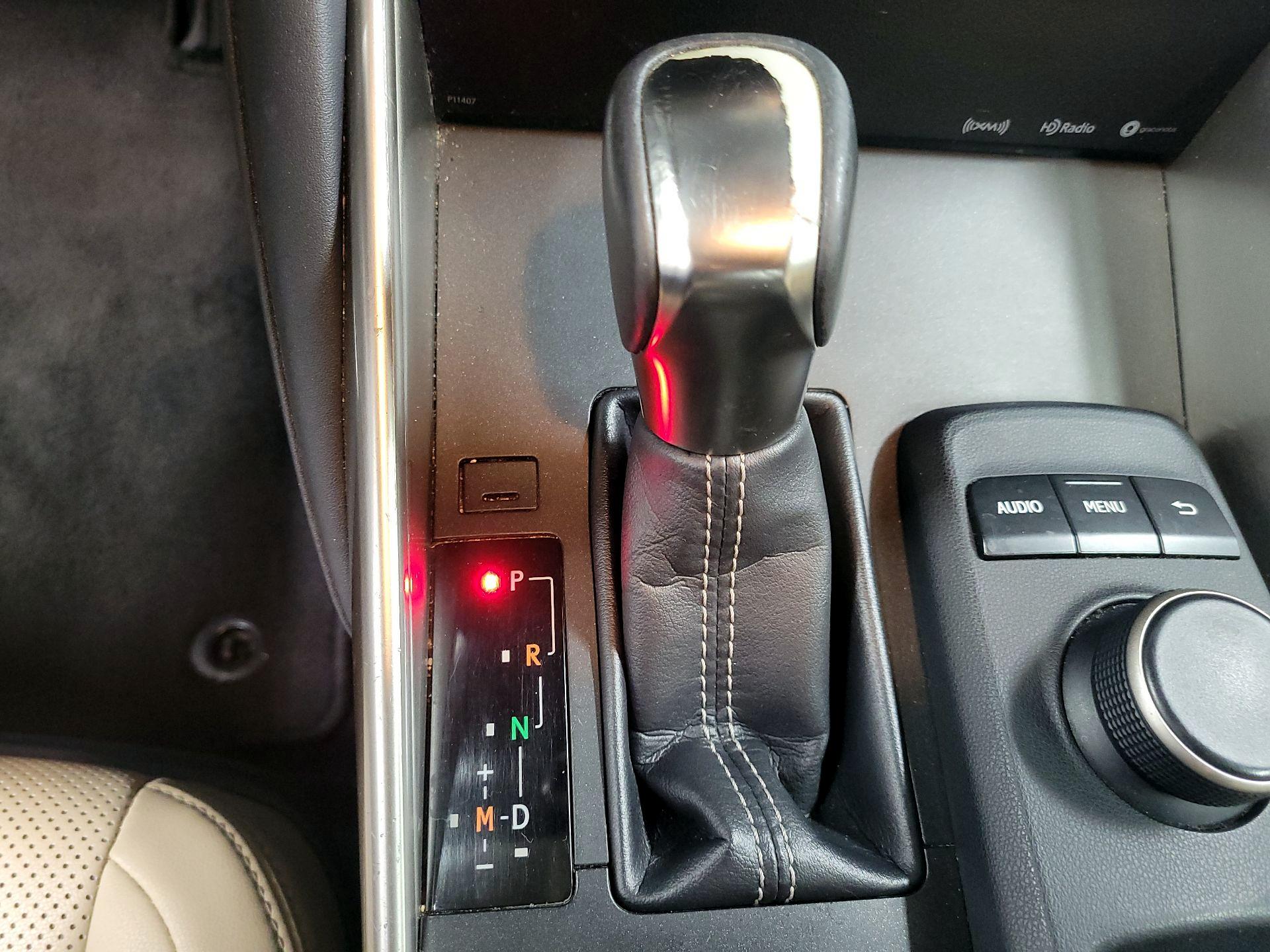 Thumbnail: 2017 Lexus IS - 17