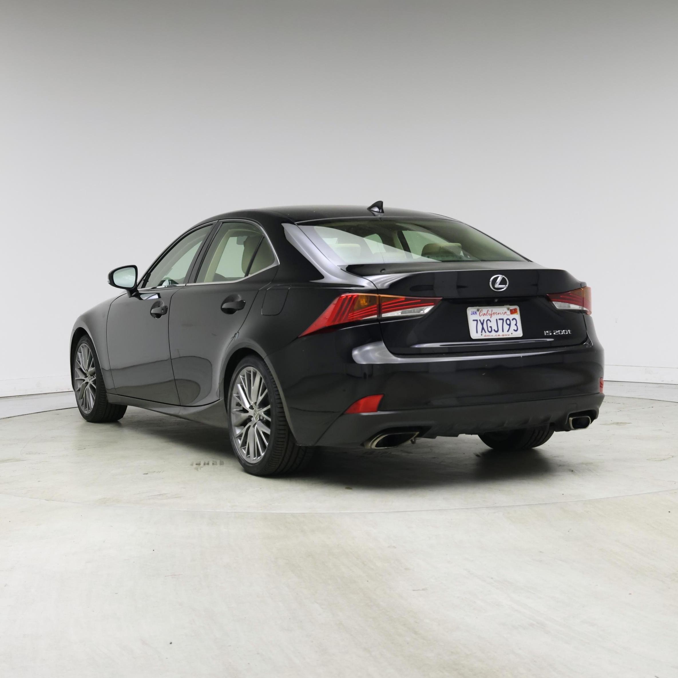 Thumbnail: 2017 Lexus IS - 2