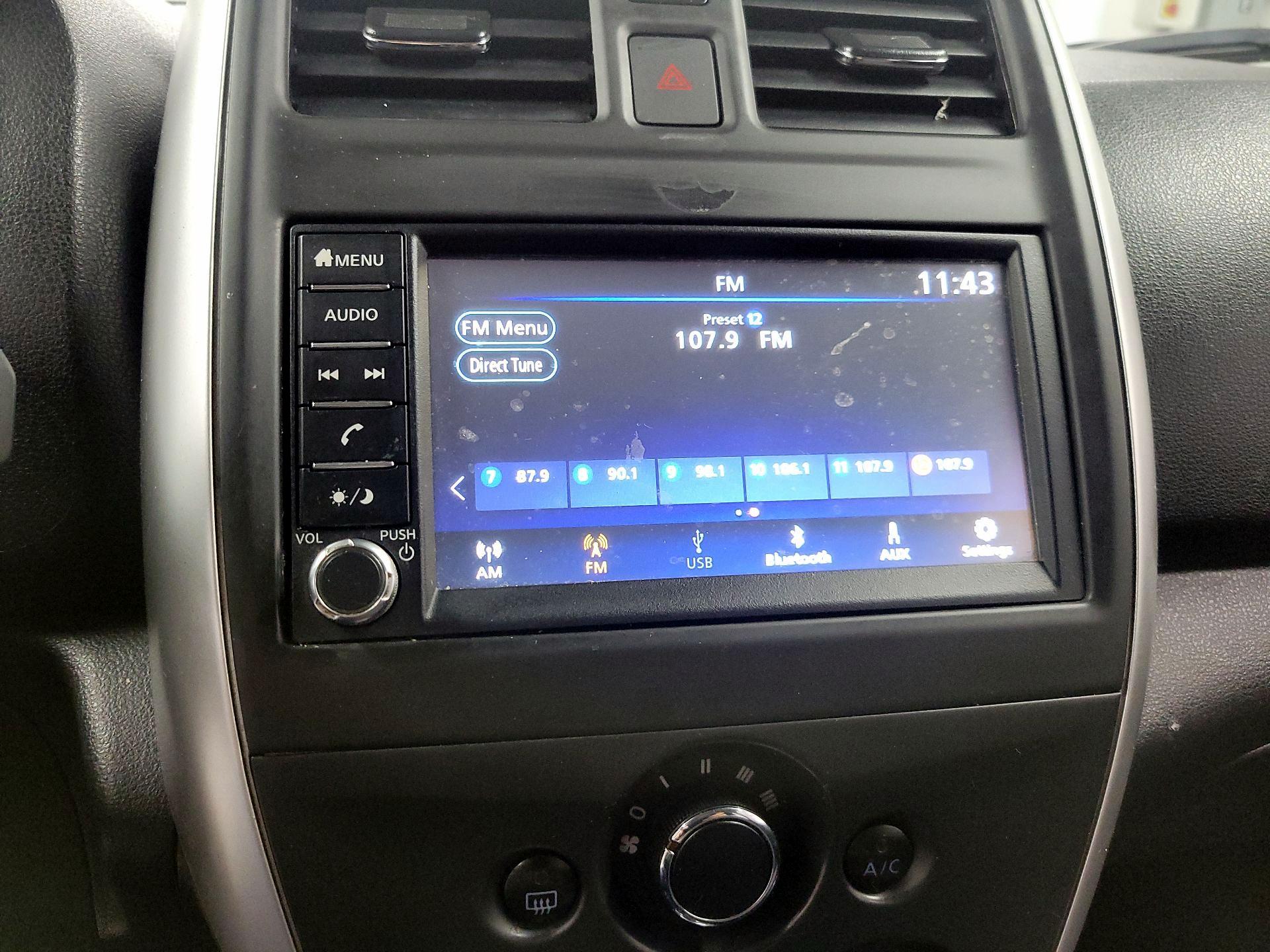 Thumbnail: 2019 Nissan Versa - 15