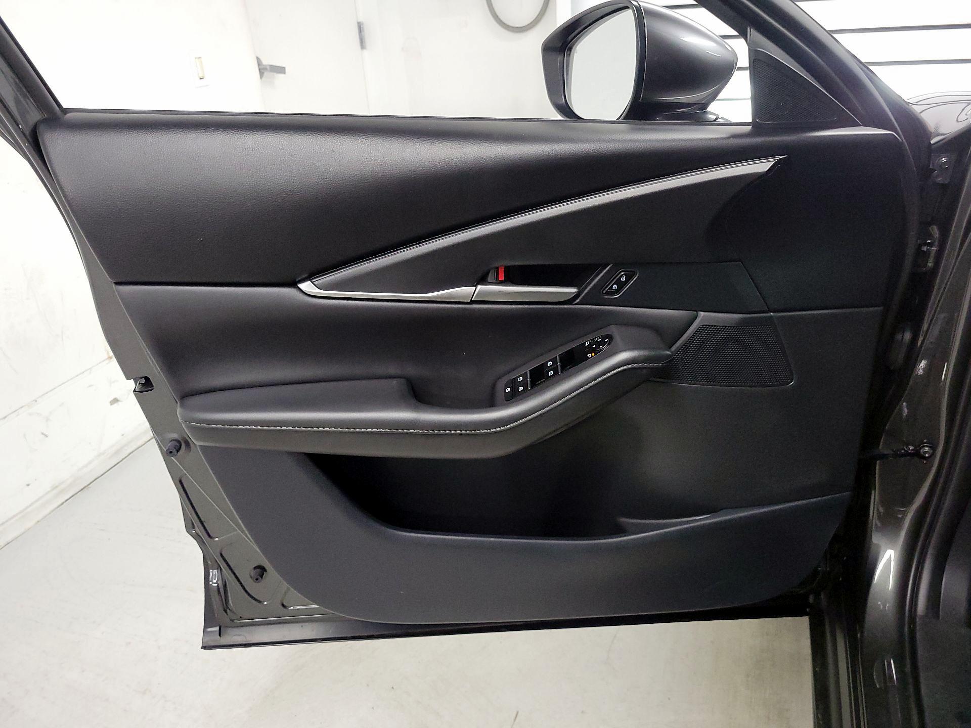 Thumbnail: 2022 Mazda CX-30 - 12