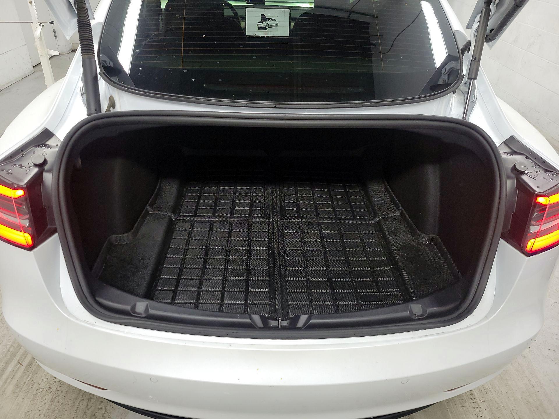 Thumbnail: 2022 Tesla Model 3 - 18