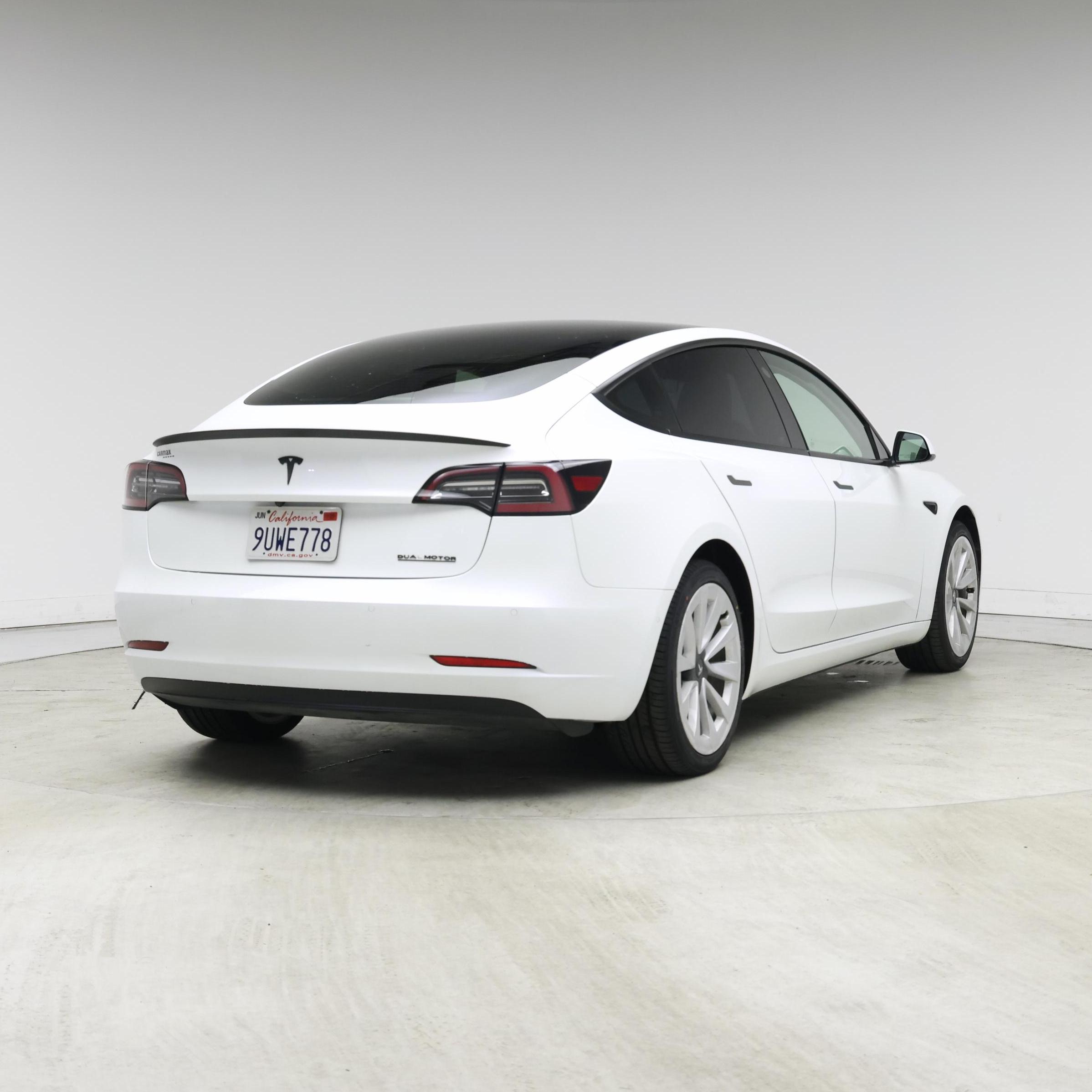 Thumbnail: 2022 Tesla Model 3 - 8