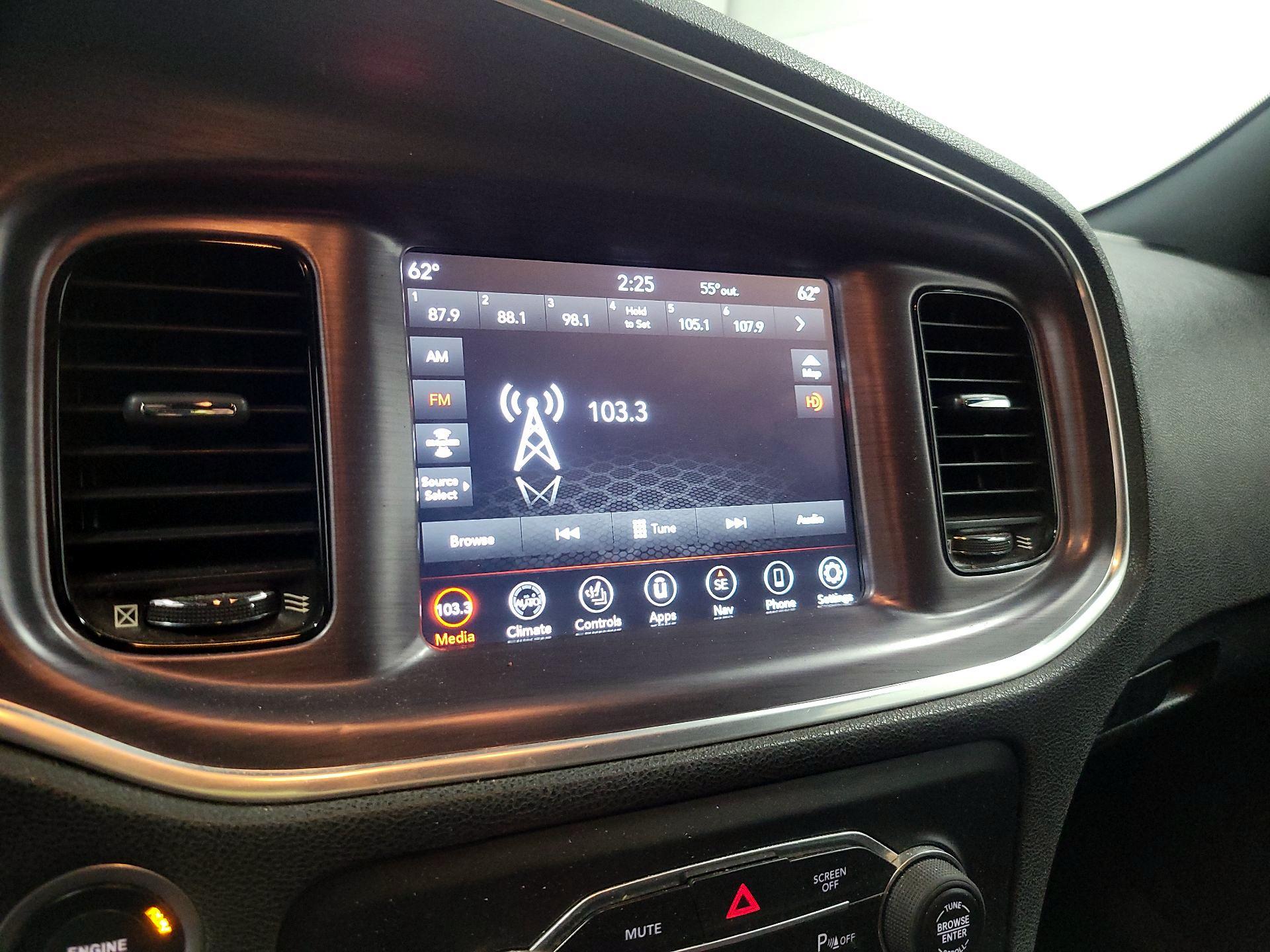 Thumbnail: 2018 Dodge Charger - 15