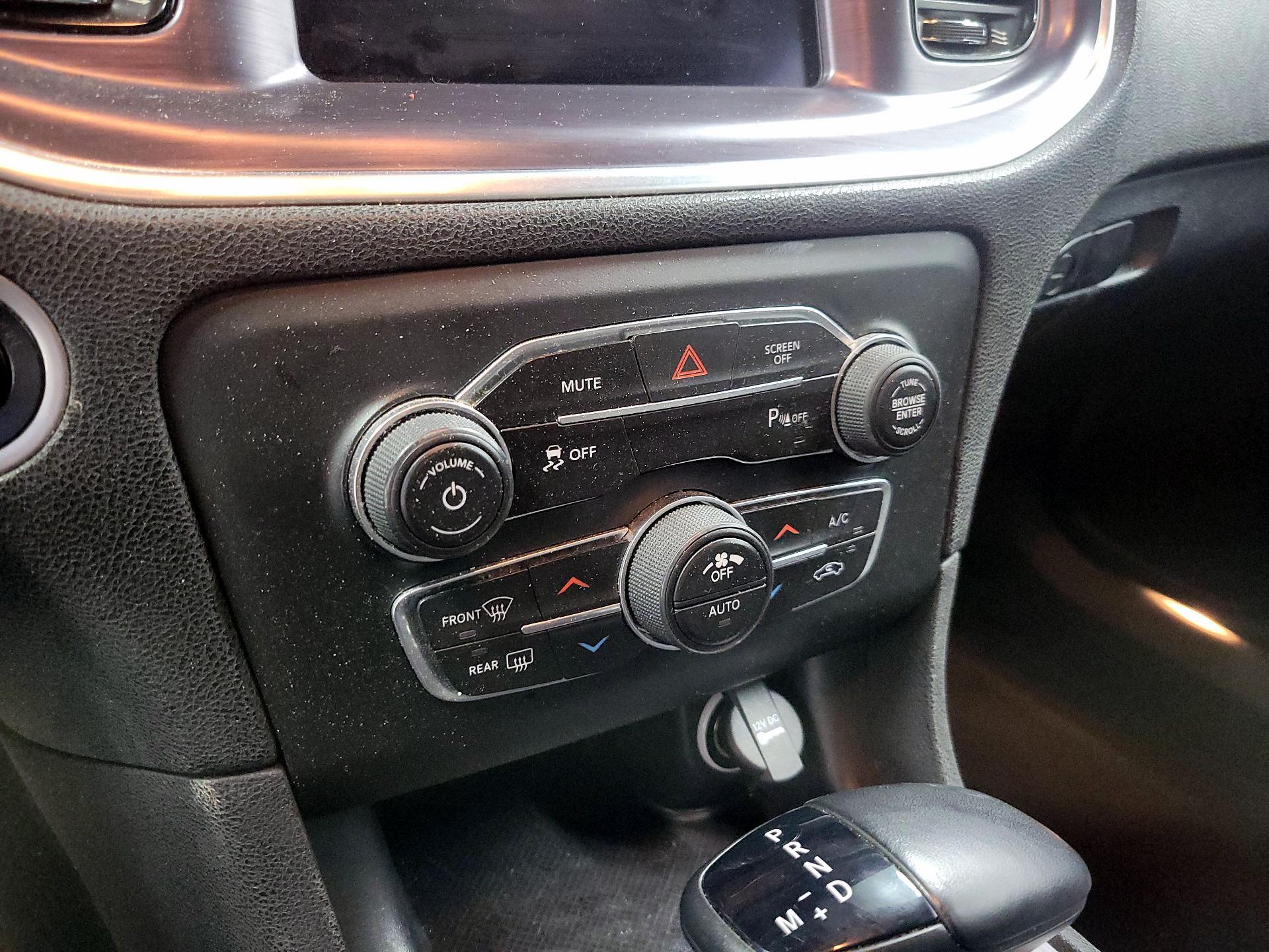 Thumbnail: 2018 Dodge Charger - 16