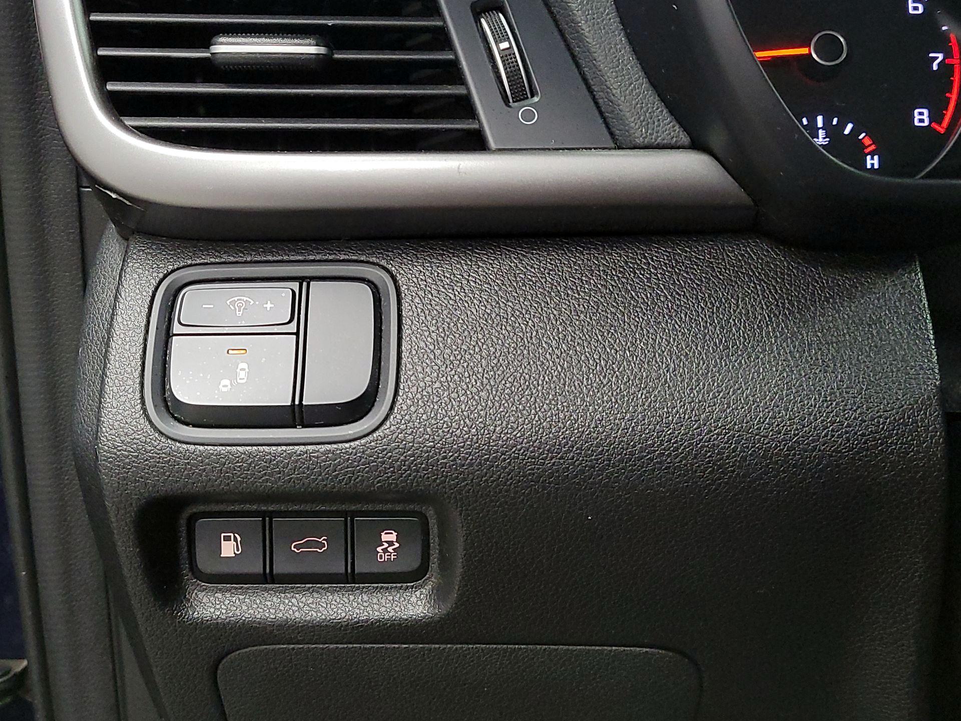 Thumbnail: 2018 Kia Optima - 13