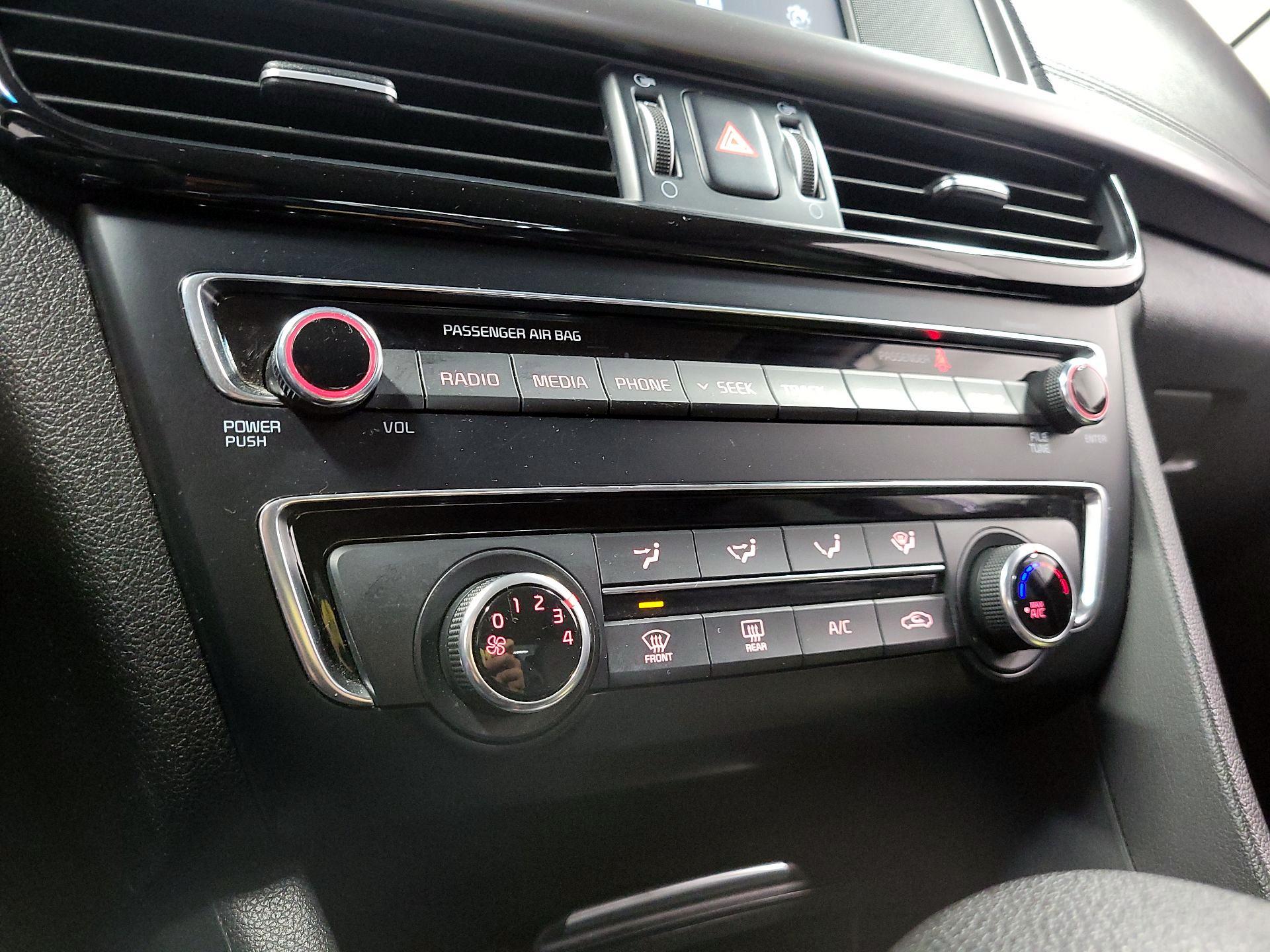 Thumbnail: 2018 Kia Optima - 16