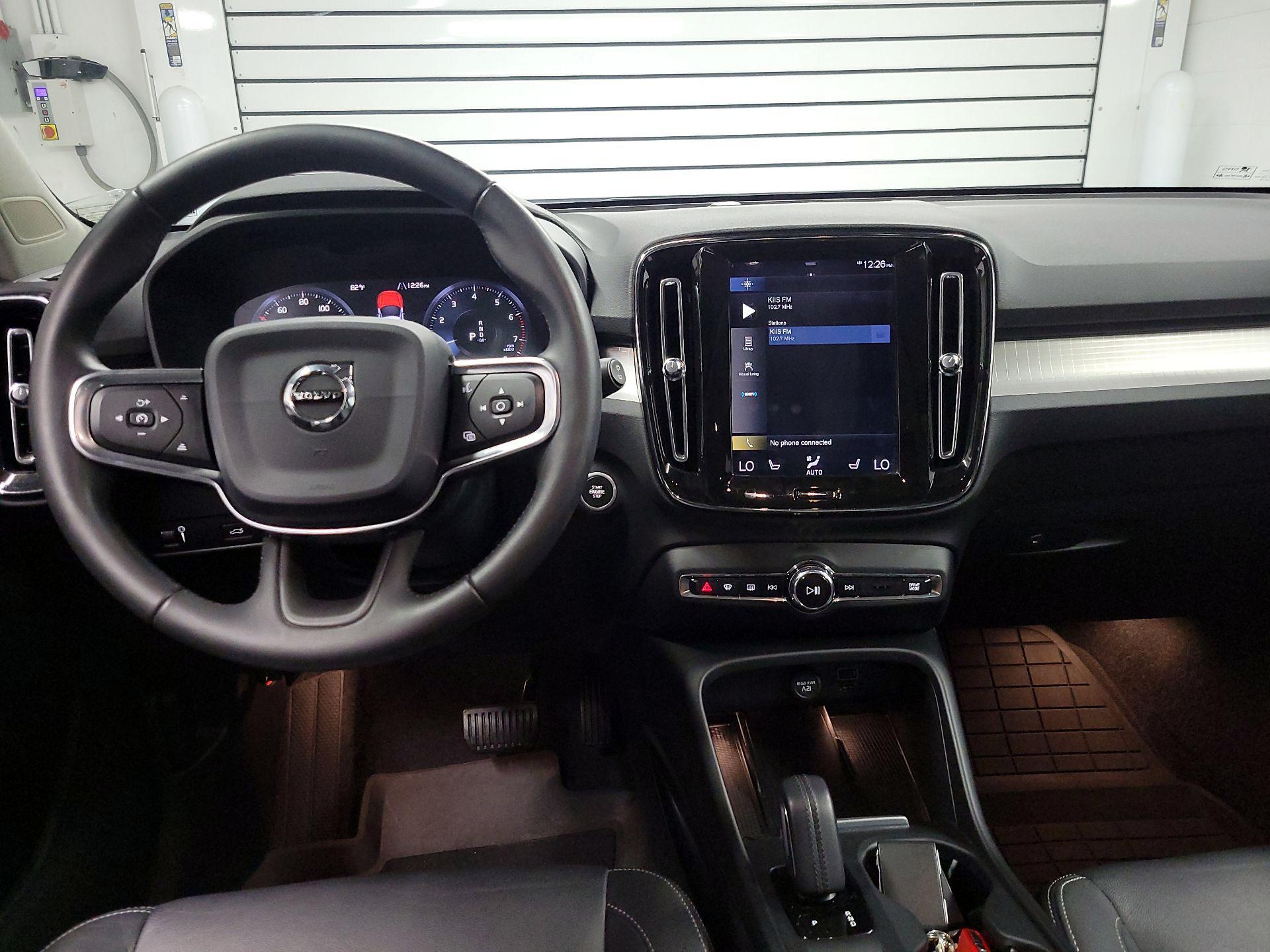 Thumbnail: 2020 Volvo XC40 - 9