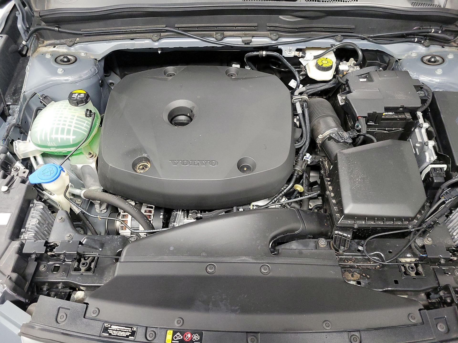 Thumbnail: 2020 Volvo XC40 - 19