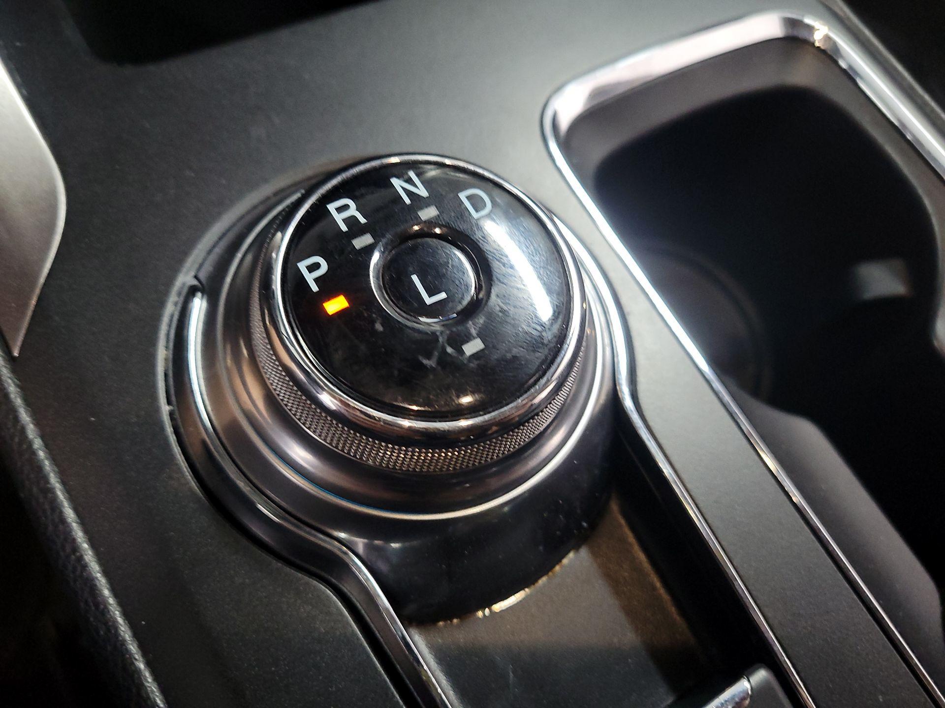 Thumbnail: 2020 Ford Fusion - 16