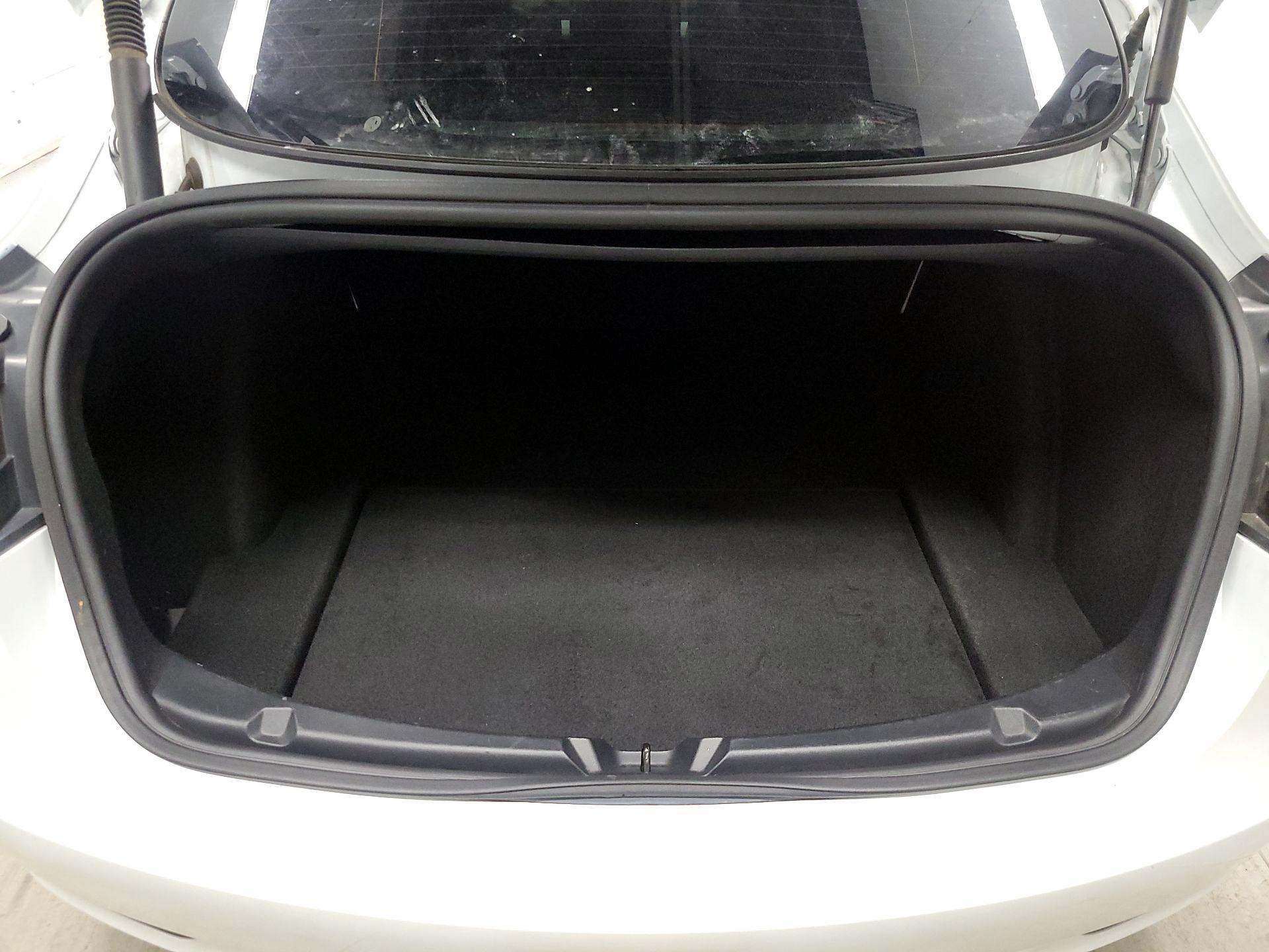 Thumbnail: 2023 Tesla Model 3 - 19