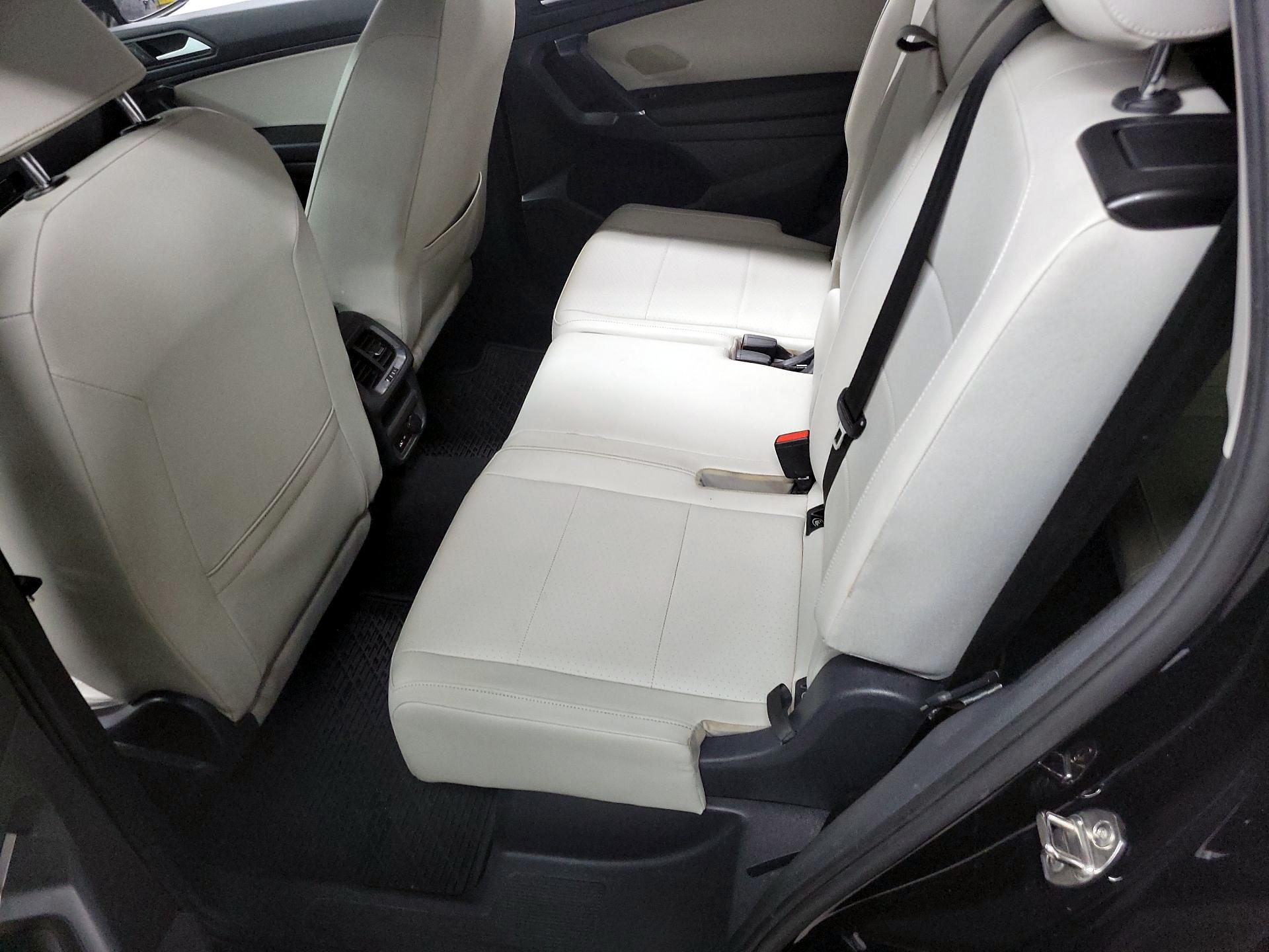 Thumbnail: 2020 Volkswagen Tiguan - 16