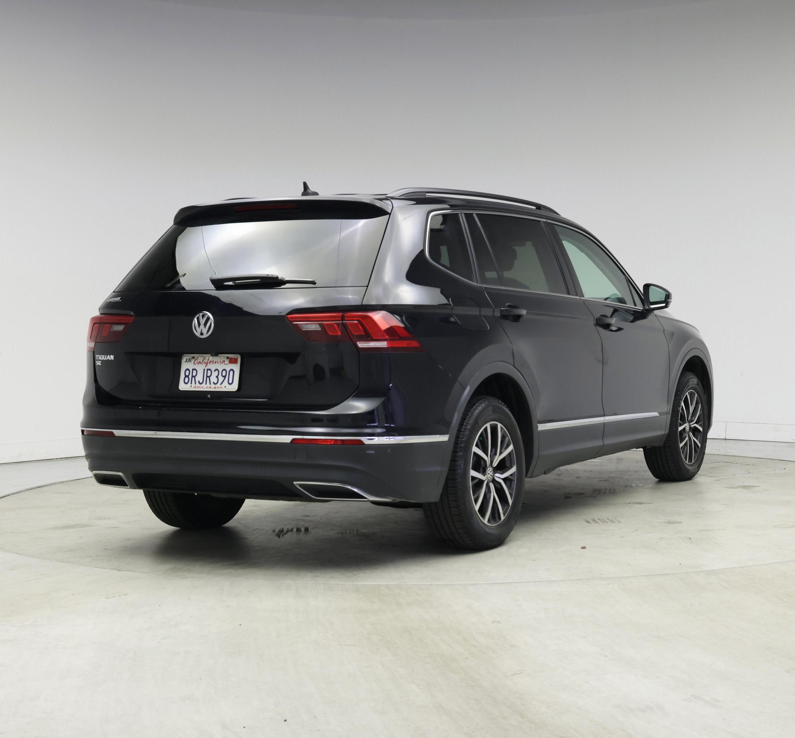 Thumbnail: 2020 Volkswagen Tiguan - 8