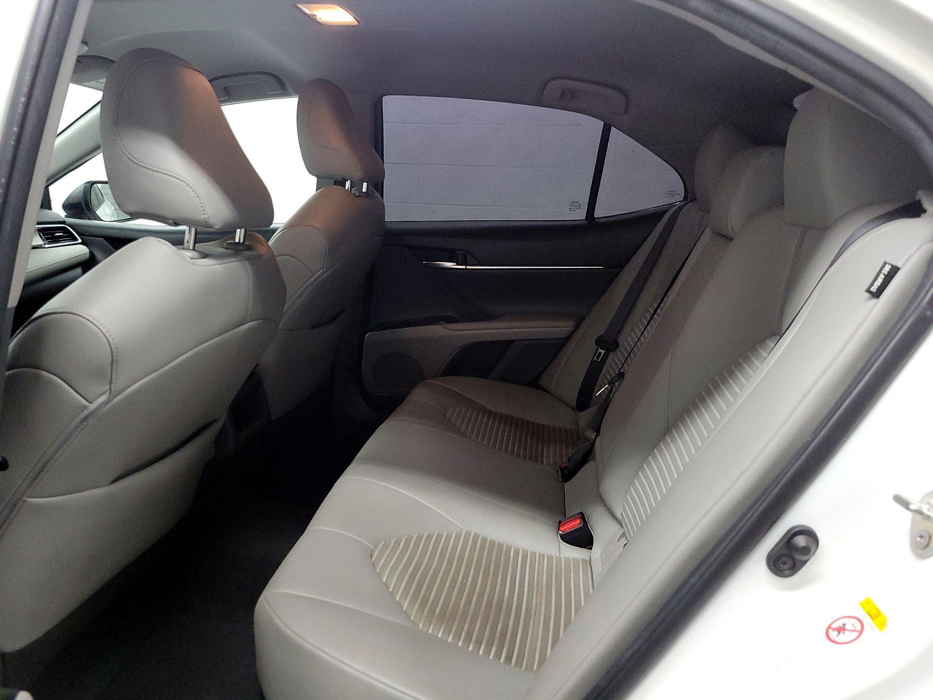 Thumbnail: 2018 Toyota Camry - 17