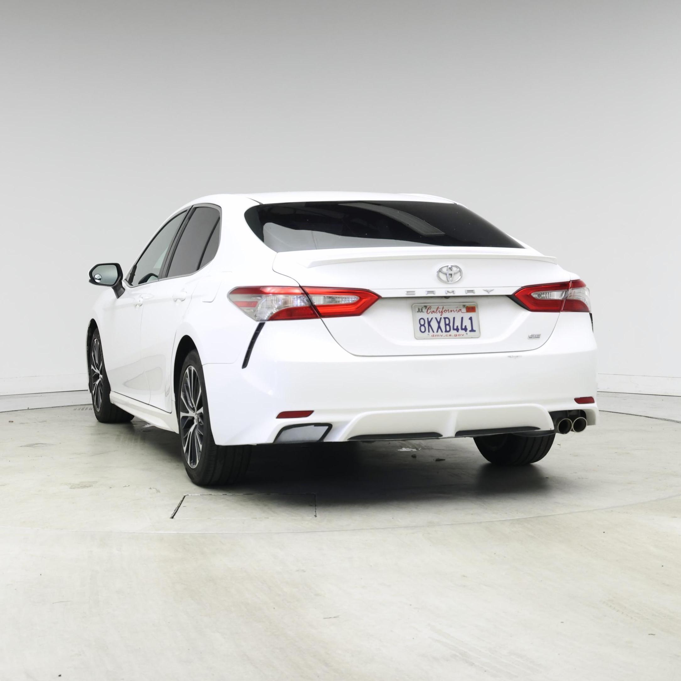 Thumbnail: 2018 Toyota Camry - 6