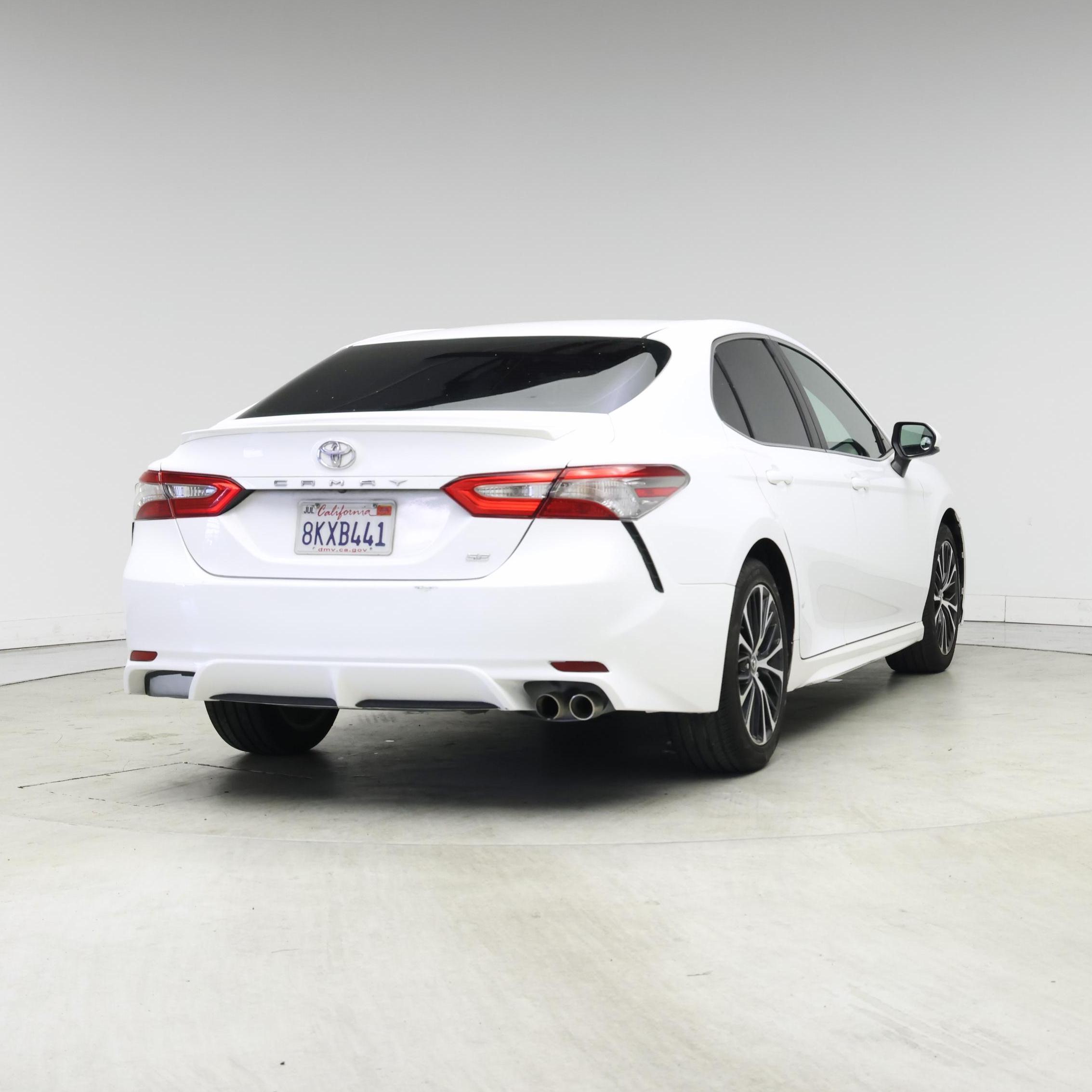 Thumbnail: 2018 Toyota Camry - 8