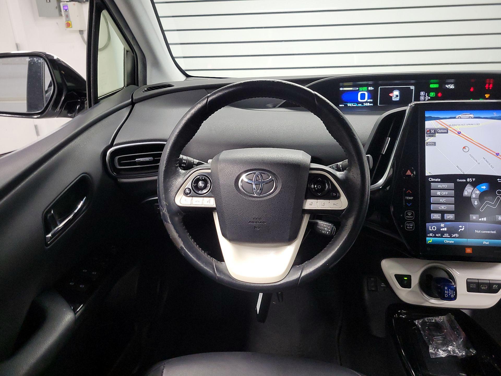 Thumbnail: 2017 Toyota Prius Prime - 10