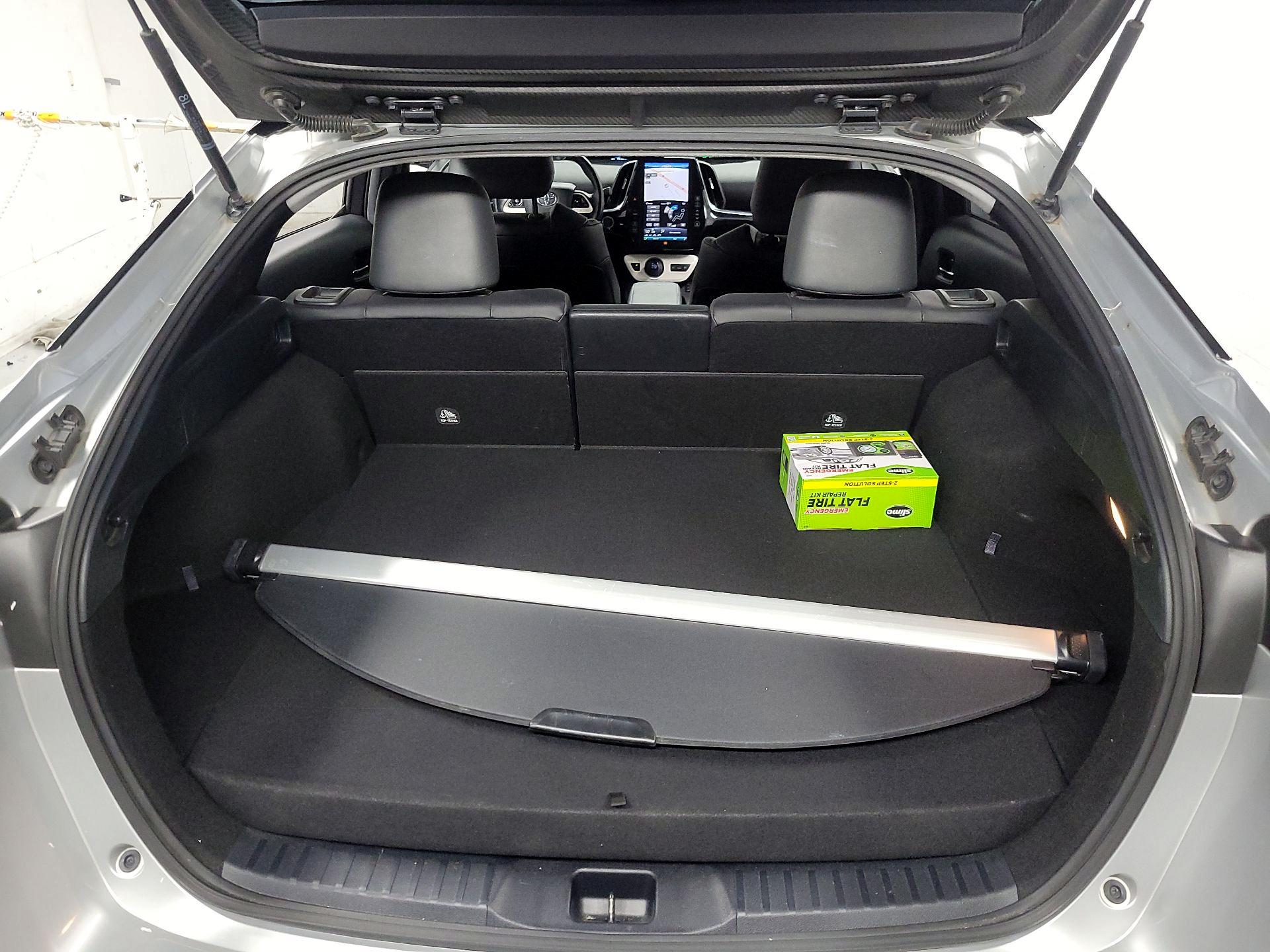 Thumbnail: 2017 Toyota Prius Prime - 18