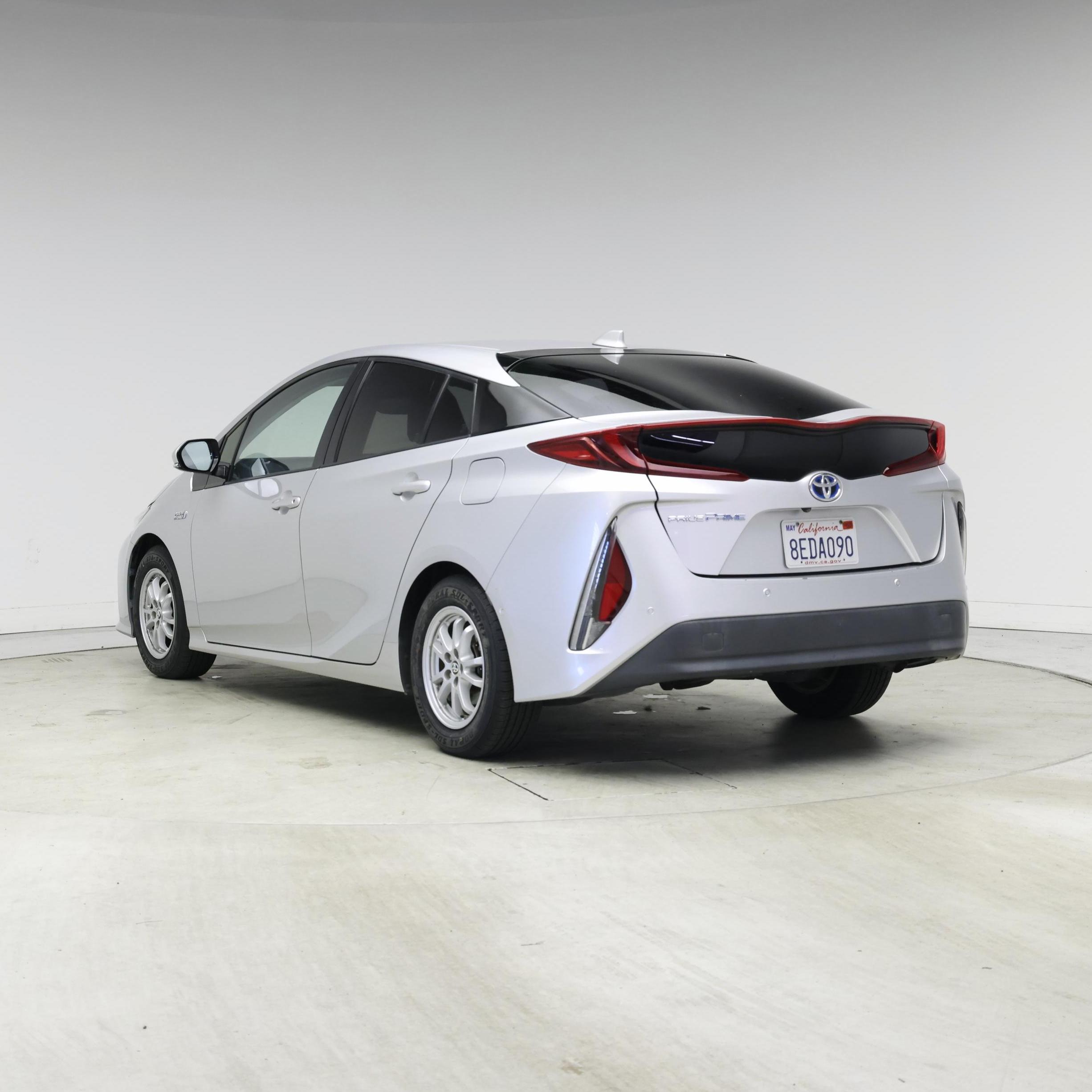 Thumbnail: 2017 Toyota Prius Prime - 2
