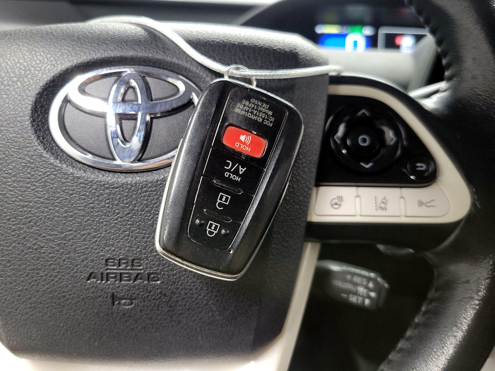 Thumbnail: 2017 Toyota Prius Prime - 20