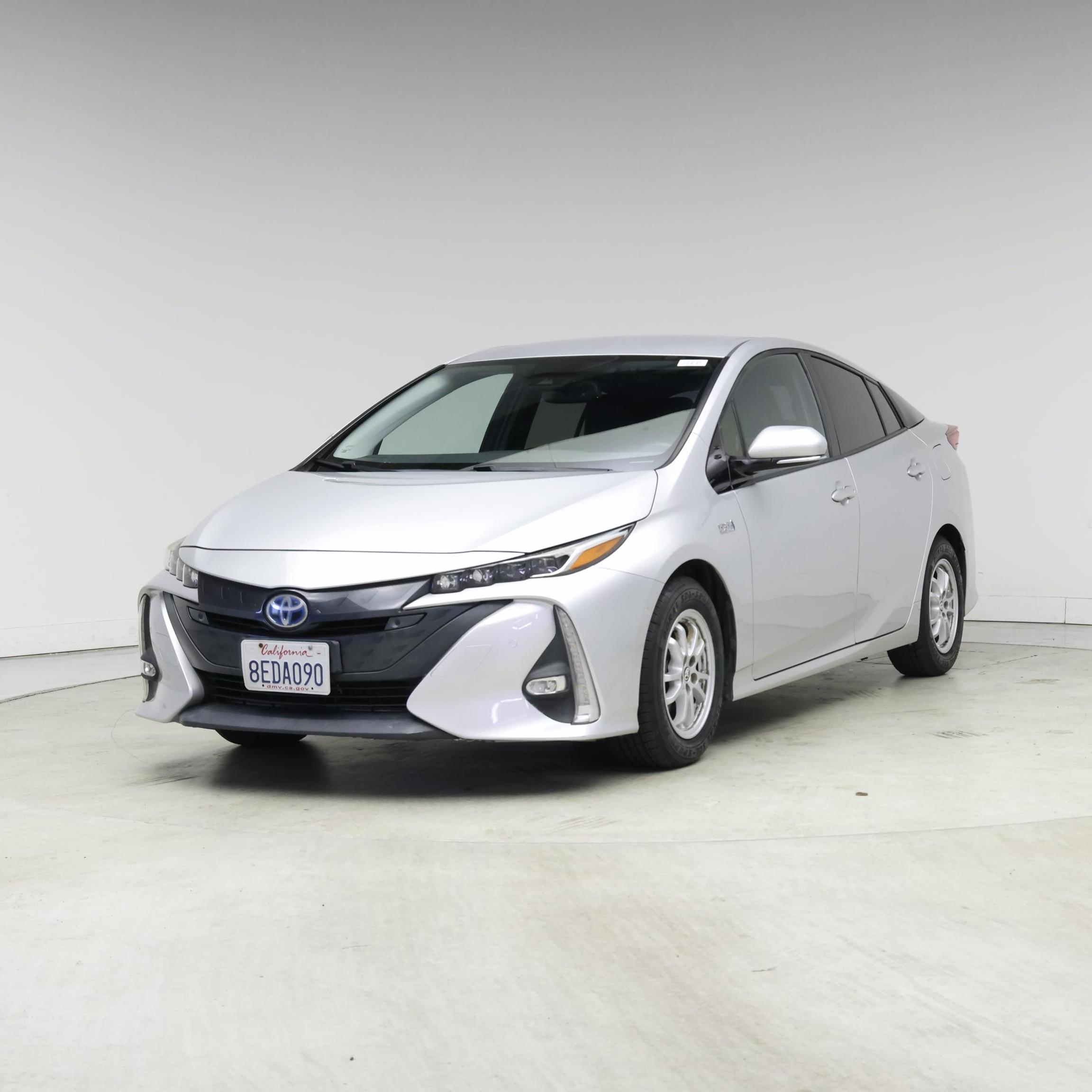 Thumbnail: 2017 Toyota Prius Prime - 4