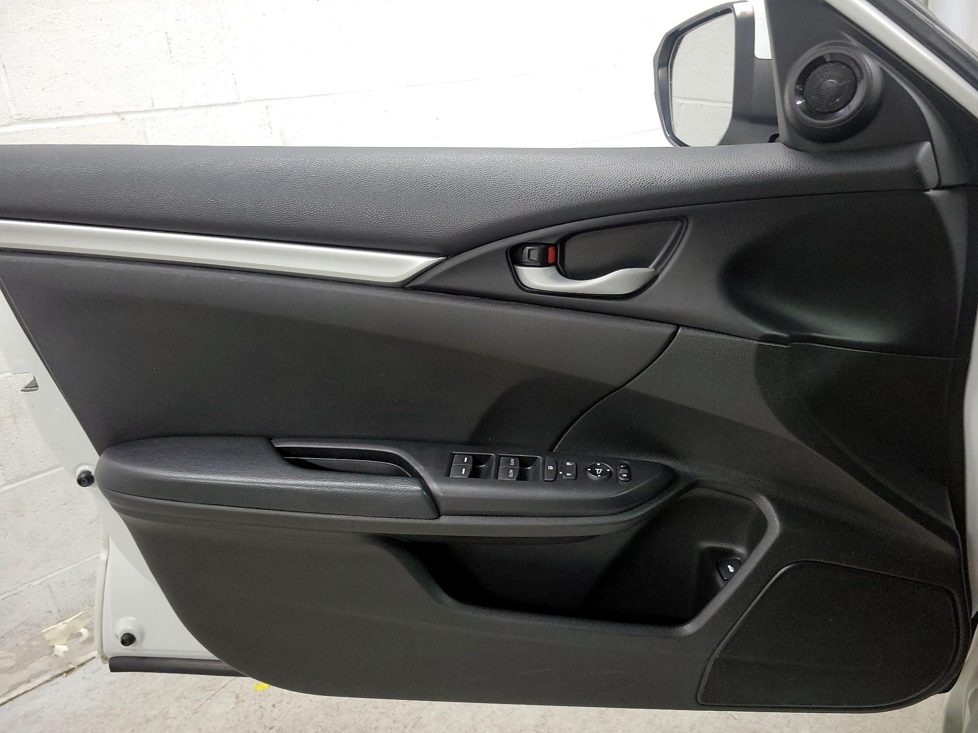 Thumbnail: 2019 Honda Civic - 12