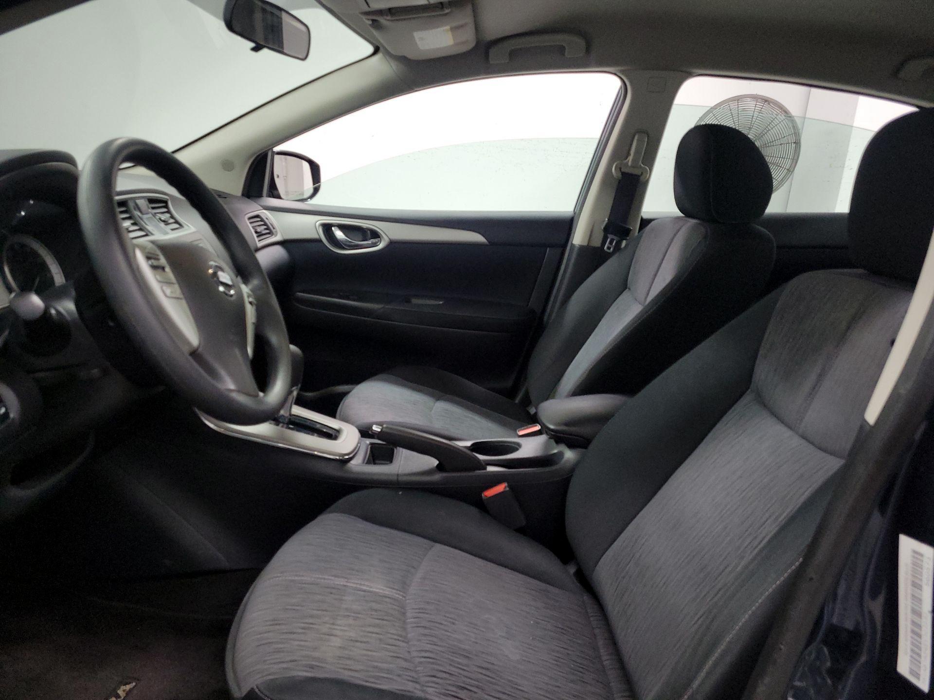 Thumbnail: 2014 Nissan Sentra - 11