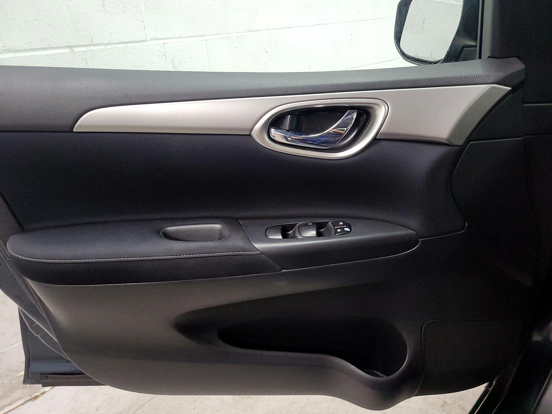 Thumbnail: 2014 Nissan Sentra - 12