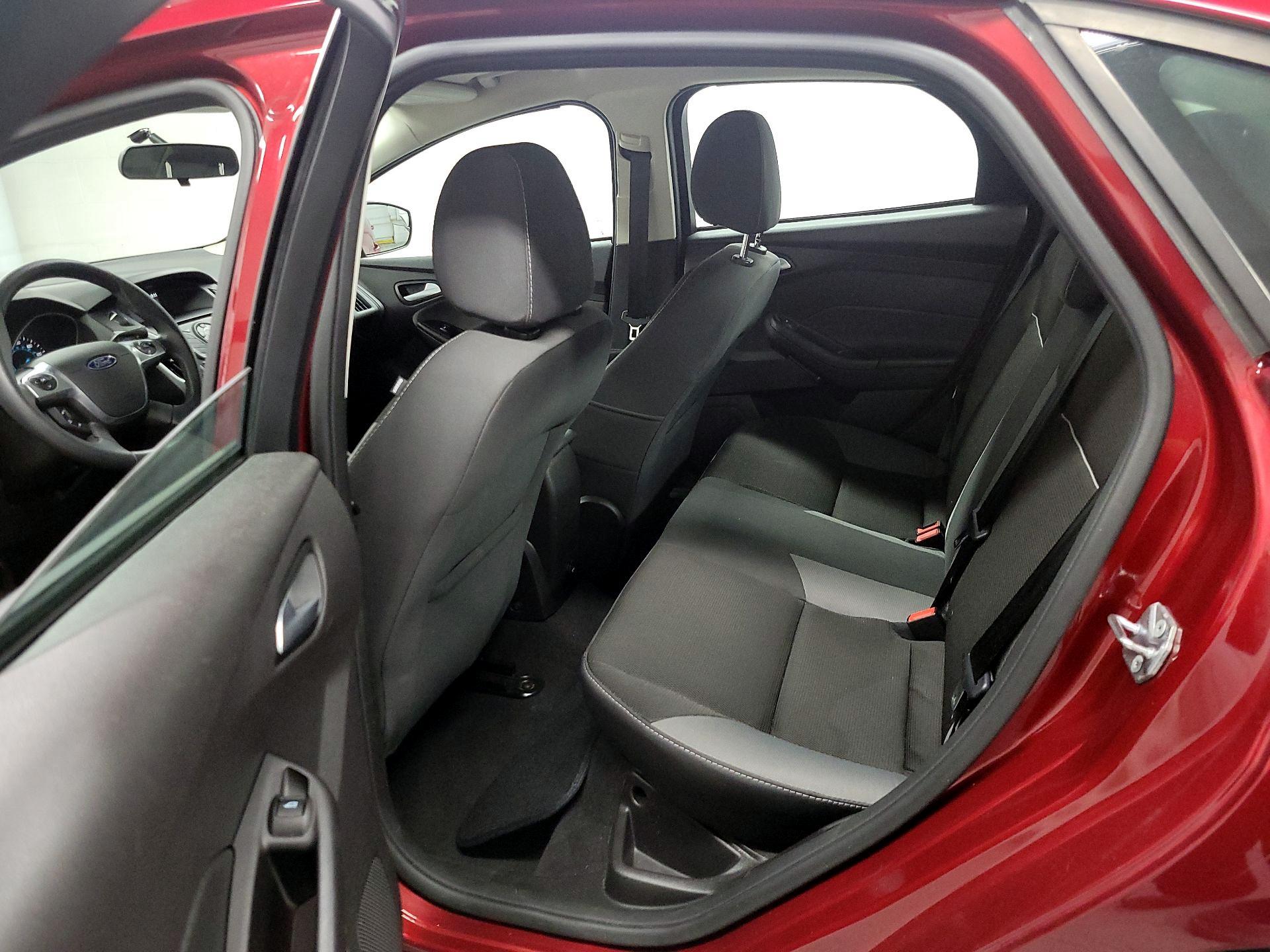 Thumbnail: 2014 Ford Focus - 17