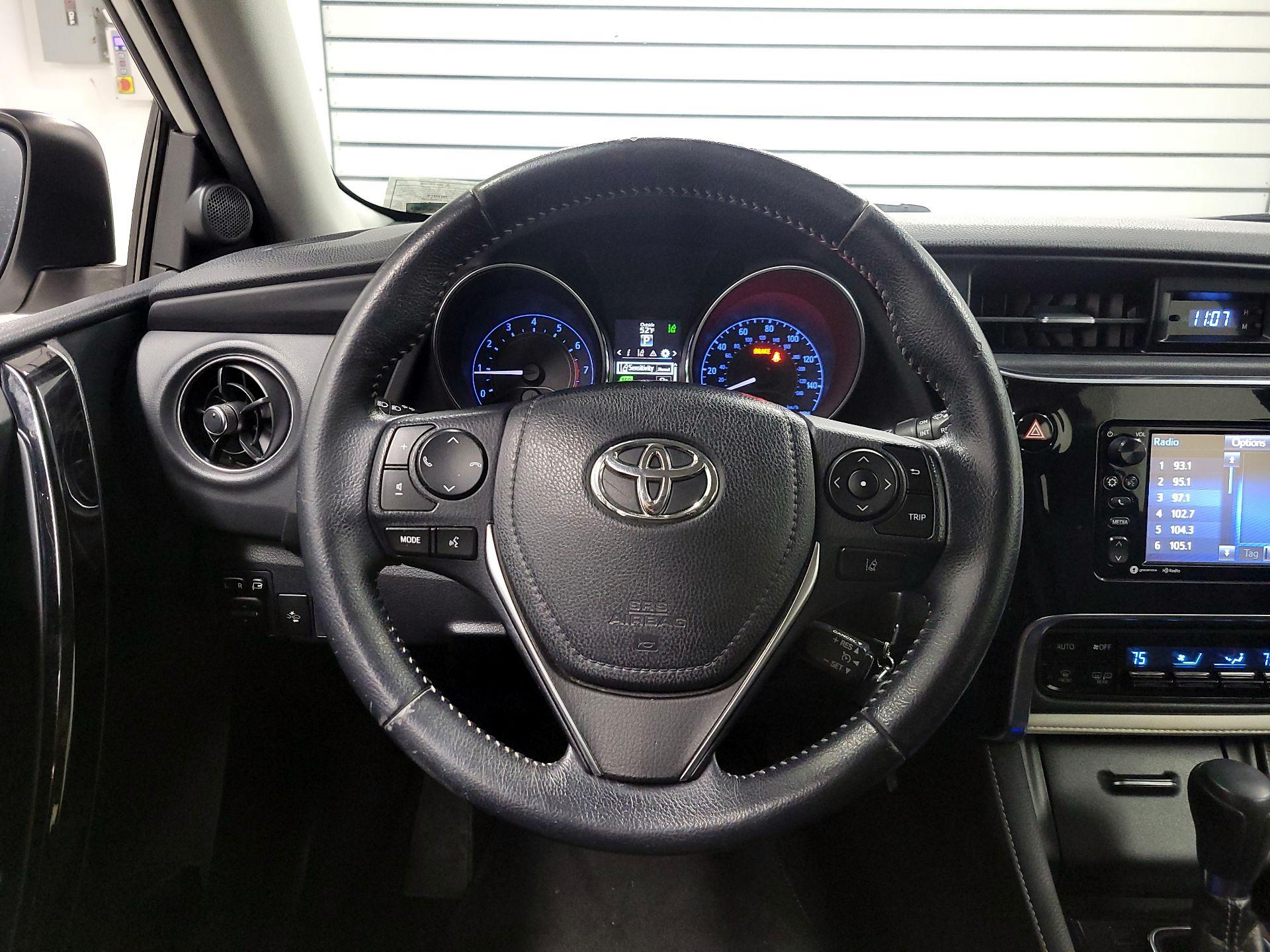 Thumbnail: 2018 Toyota Corolla iM - 10