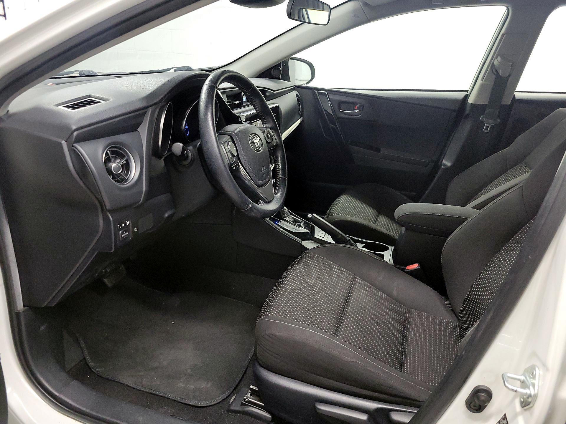 Thumbnail: 2018 Toyota Corolla iM - 11