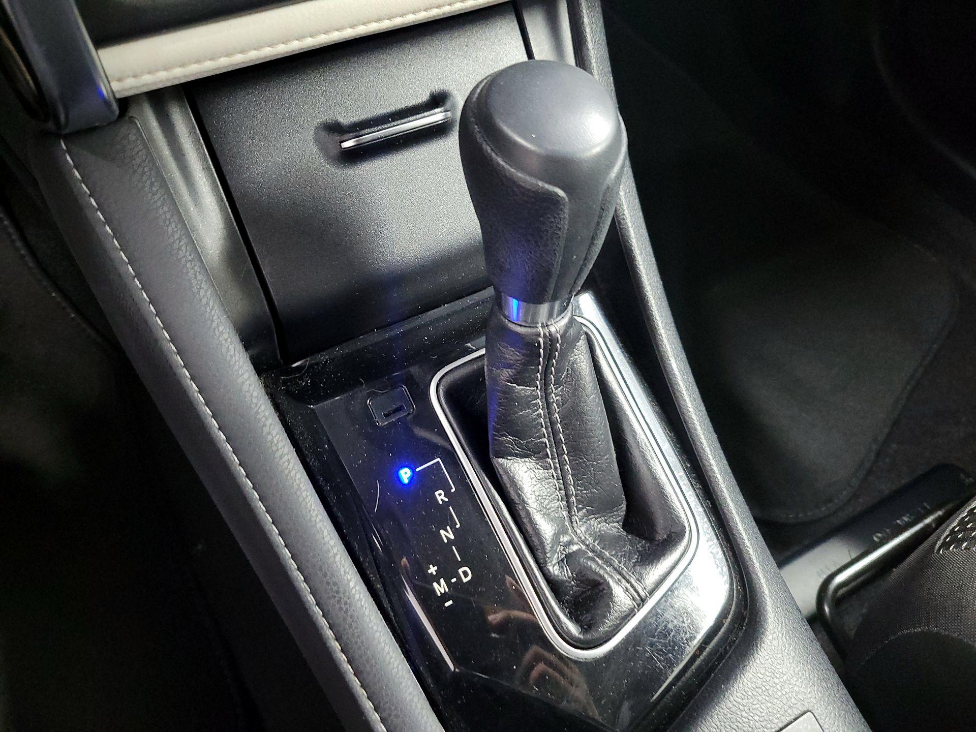 Thumbnail: 2018 Toyota Corolla iM - 16