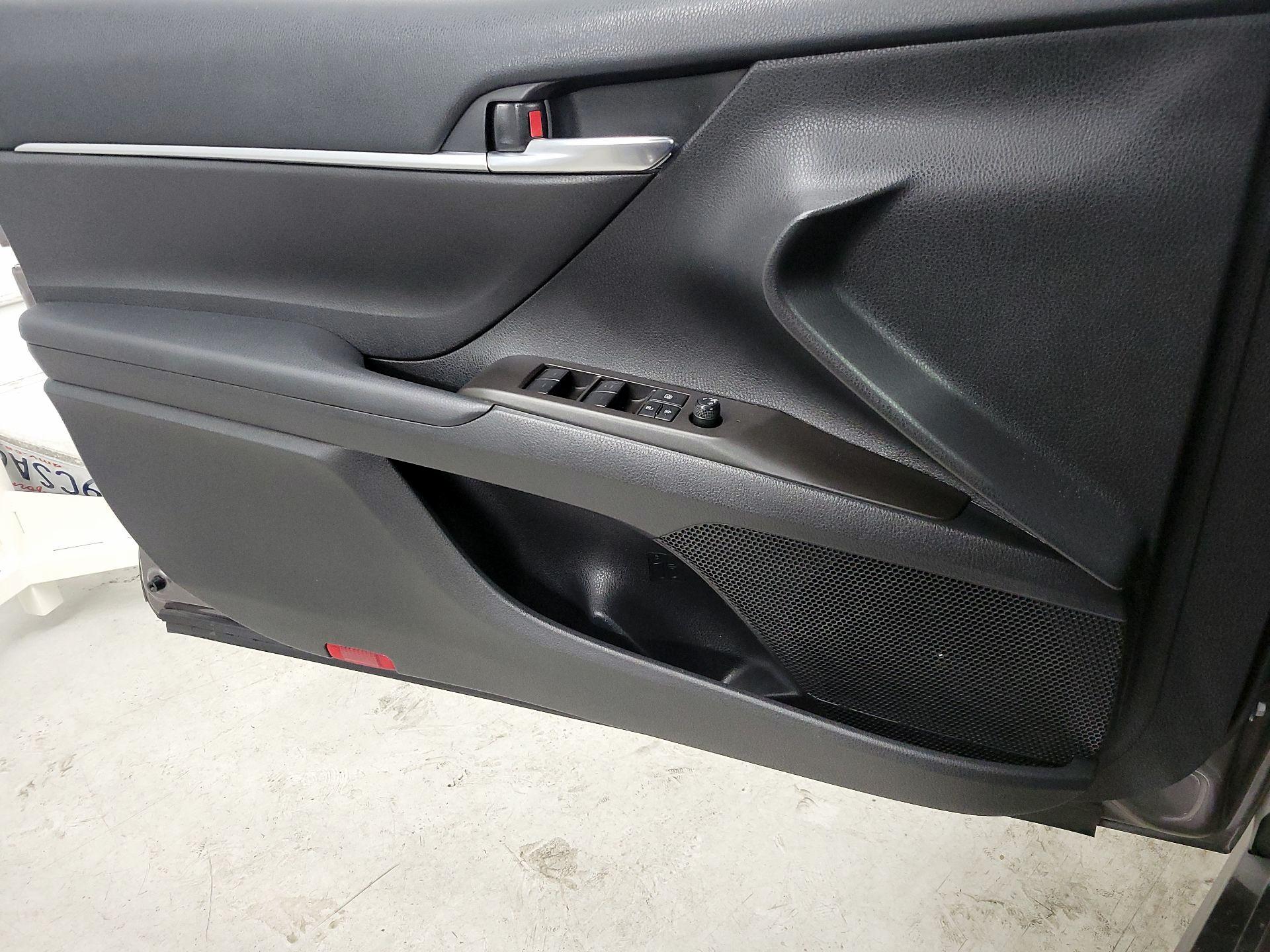 Thumbnail: 2023 Toyota Camry - 12