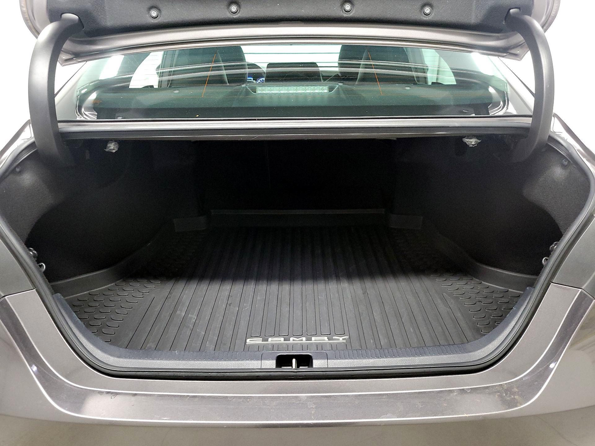 Thumbnail: 2023 Toyota Camry - 18