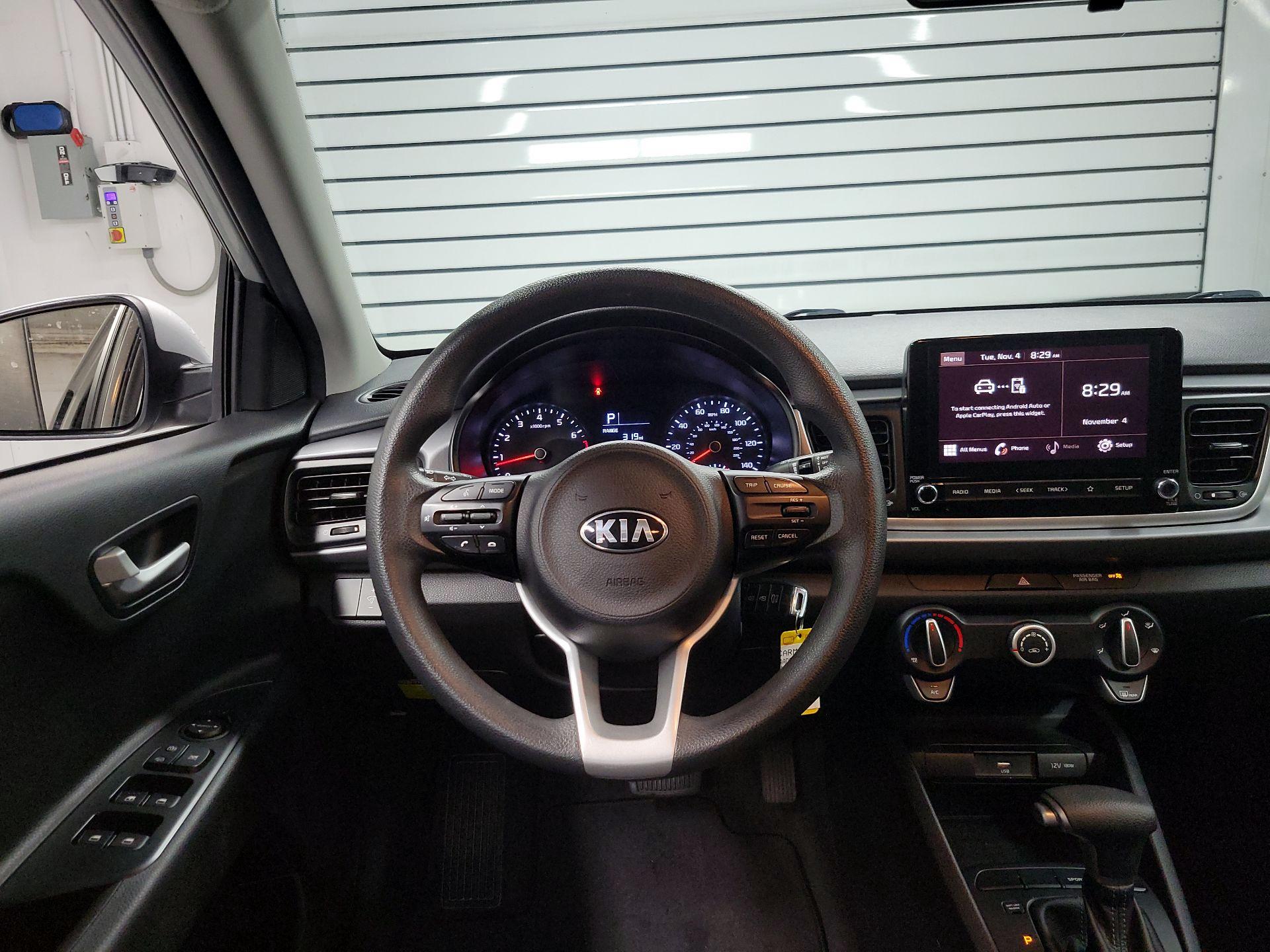 Thumbnail: 2021 Kia Rio - 10