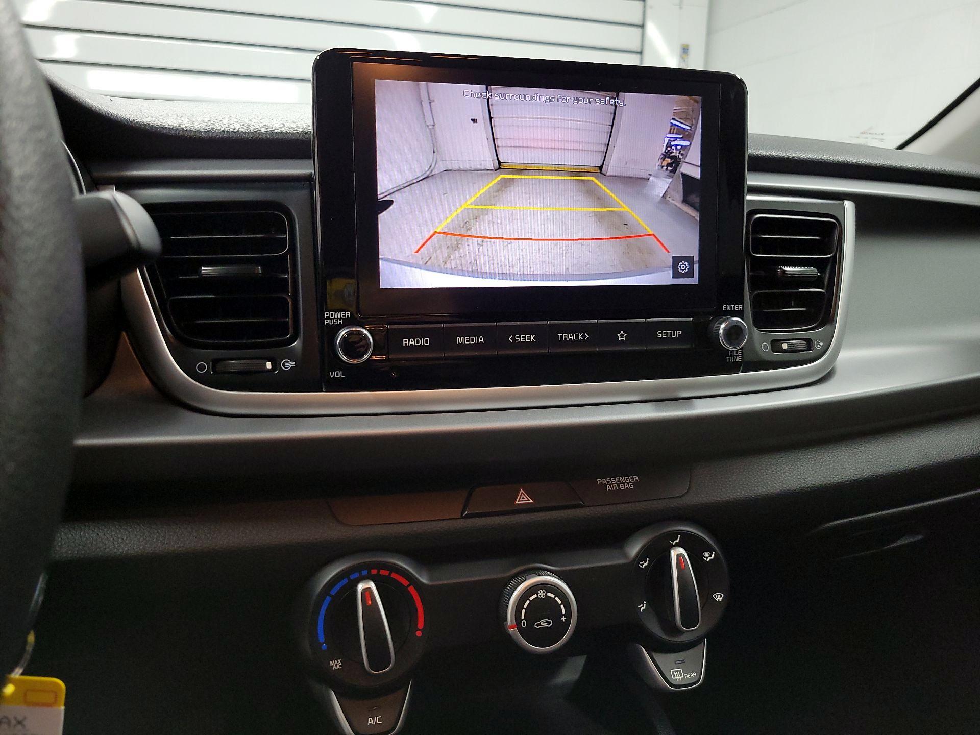 Thumbnail: 2021 Kia Rio - 13