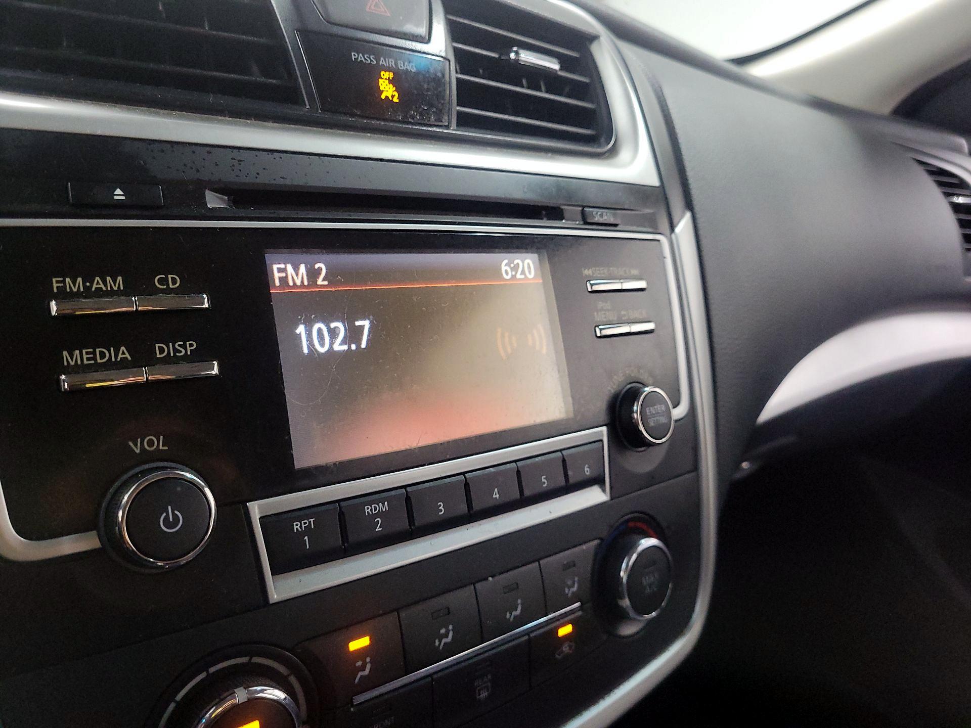 Thumbnail: 2017 Nissan Altima - 14