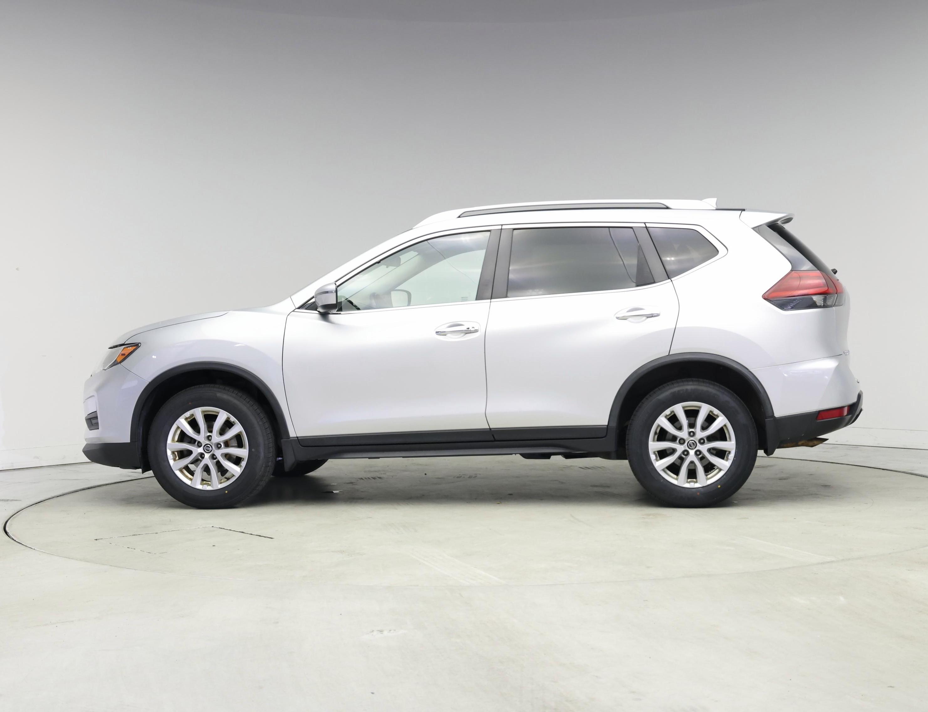 Thumbnail: 2018 Nissan Rogue - 3