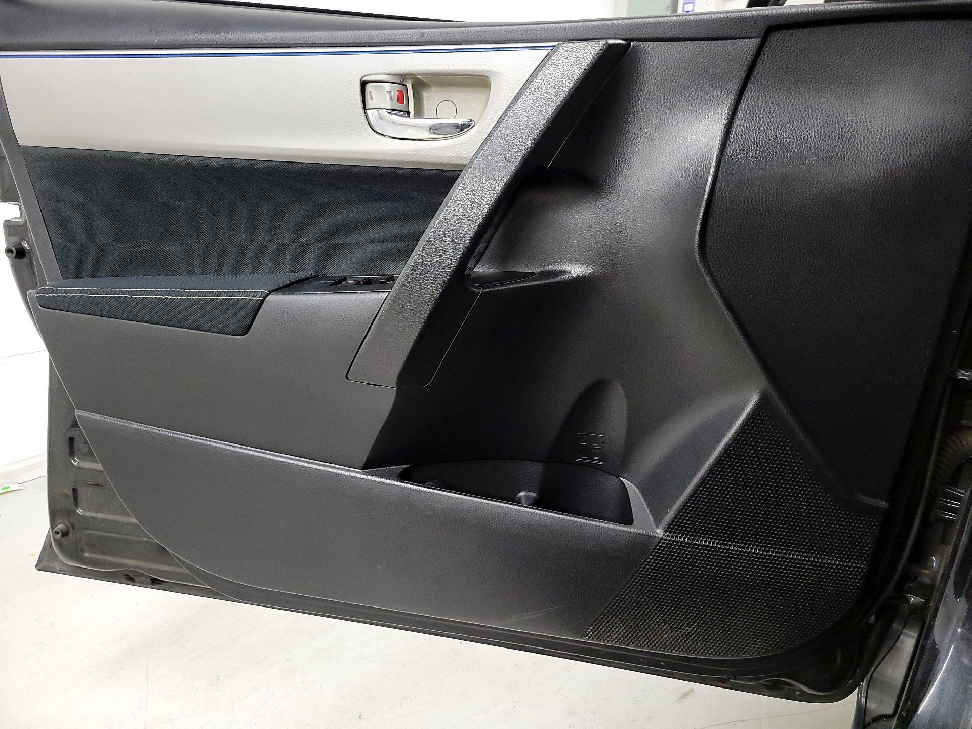 Thumbnail: 2016 Toyota Corolla - 12